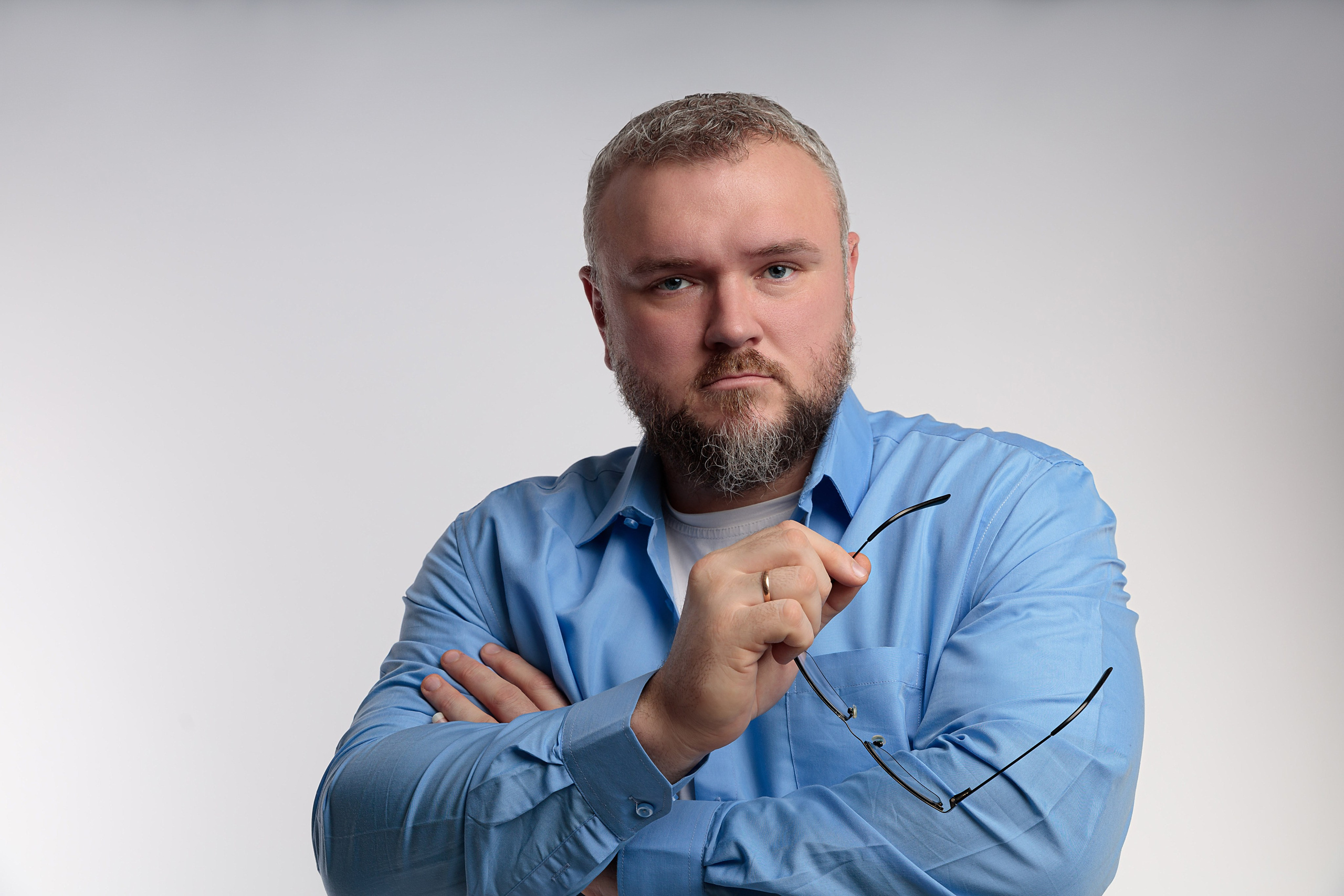 Бизнес-портрет. ФОТОГРАФ РАДОСТИ Фотосессия в студии СПб. Портретный фотограф — Юрий Торлопов