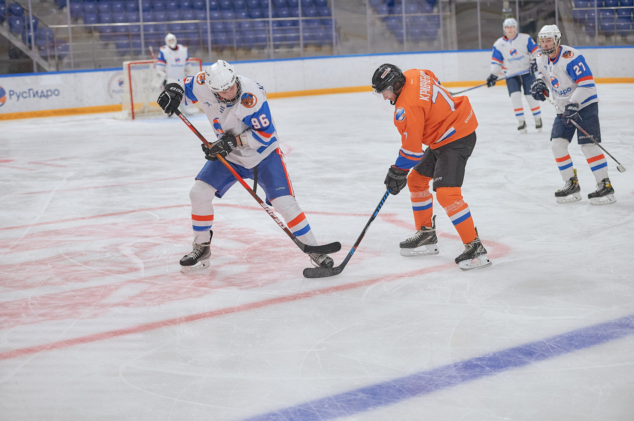 Портфолио репортажной фотосъёмки: Кристалл арена — Хоккей — РусГидро. Фотограф Яковлев Роман — Красноярск
