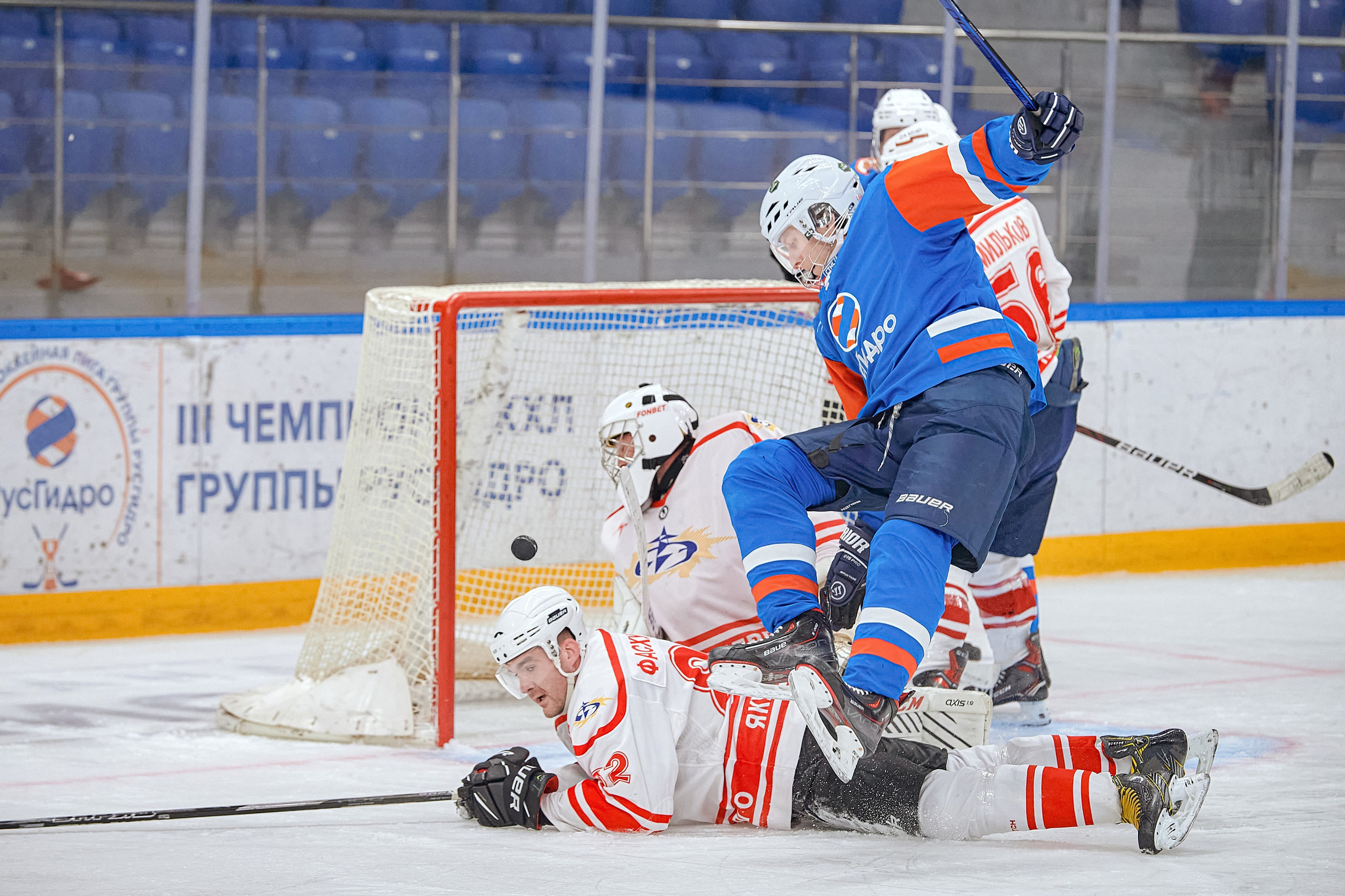 Портфолио репортажной фотосъёмки: Кристалл арена — Хоккей — РусГидро. Фотограф Яковлев Роман — Красноярск