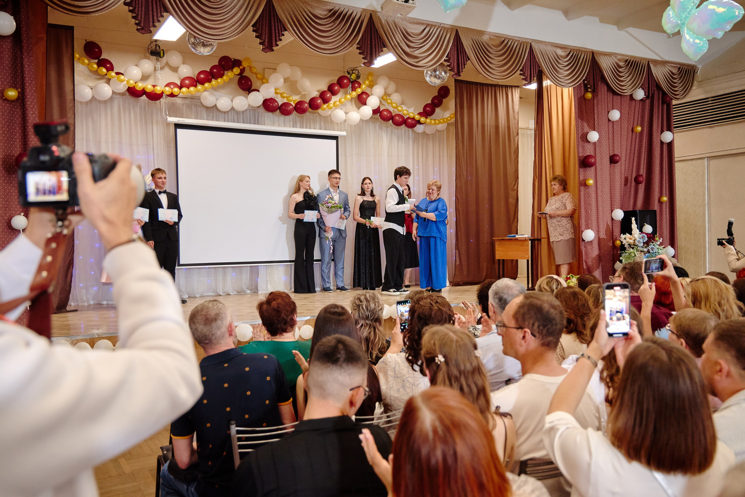 Выпускной 35 Сош. Фотограф Выпускные альбомы Таганрог Сергей Коробченко