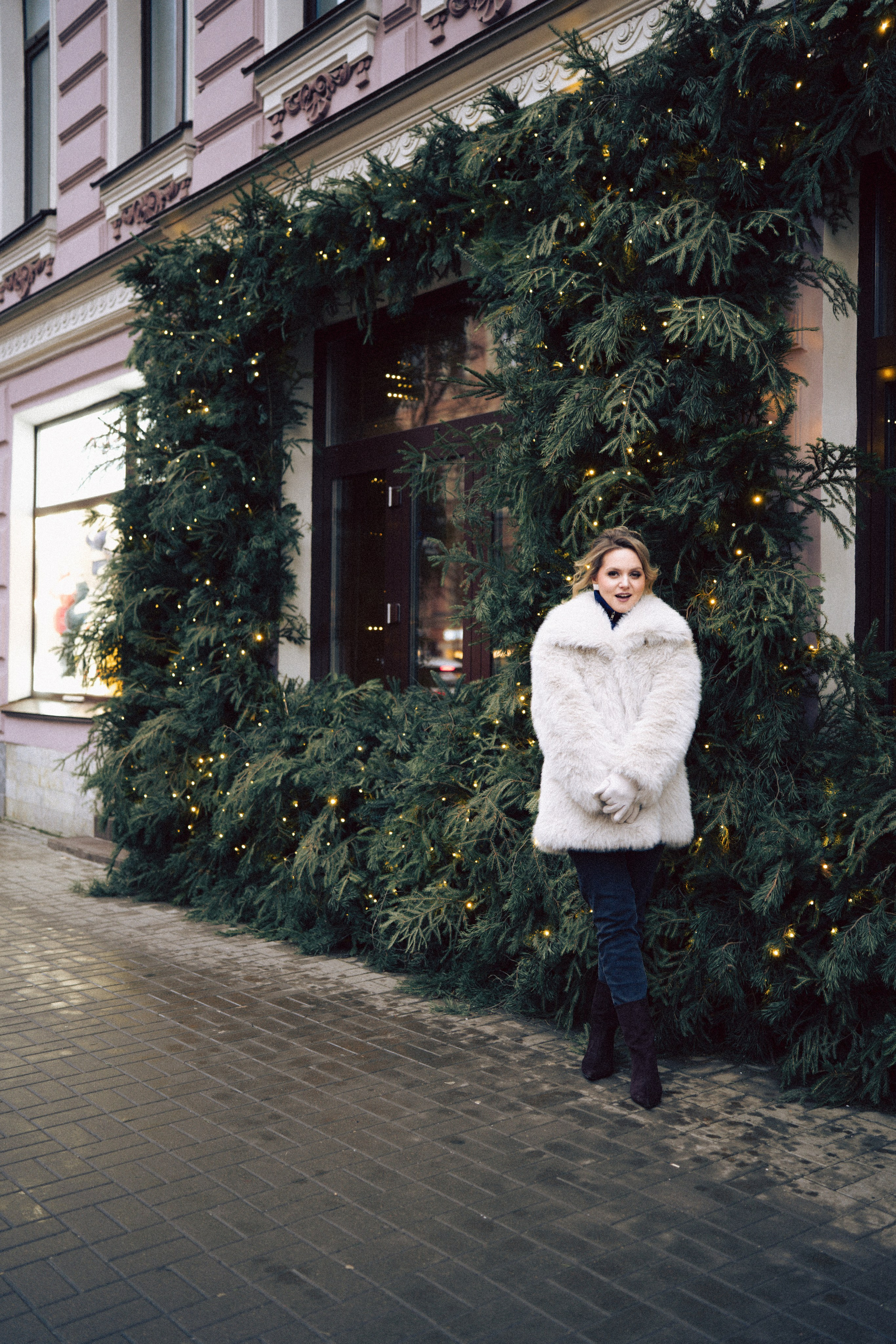 НОВОГОДНЯЯ ФОТОСЕСИИЯ В СТУДИИ ДЛЯ ДЕВУШКИ И ПРОГУЛКА ПО ЧЕРНЫШЕВСКОЙ. Профессиональный фотограф, Санкт-Петербург — Виктория Богомолова