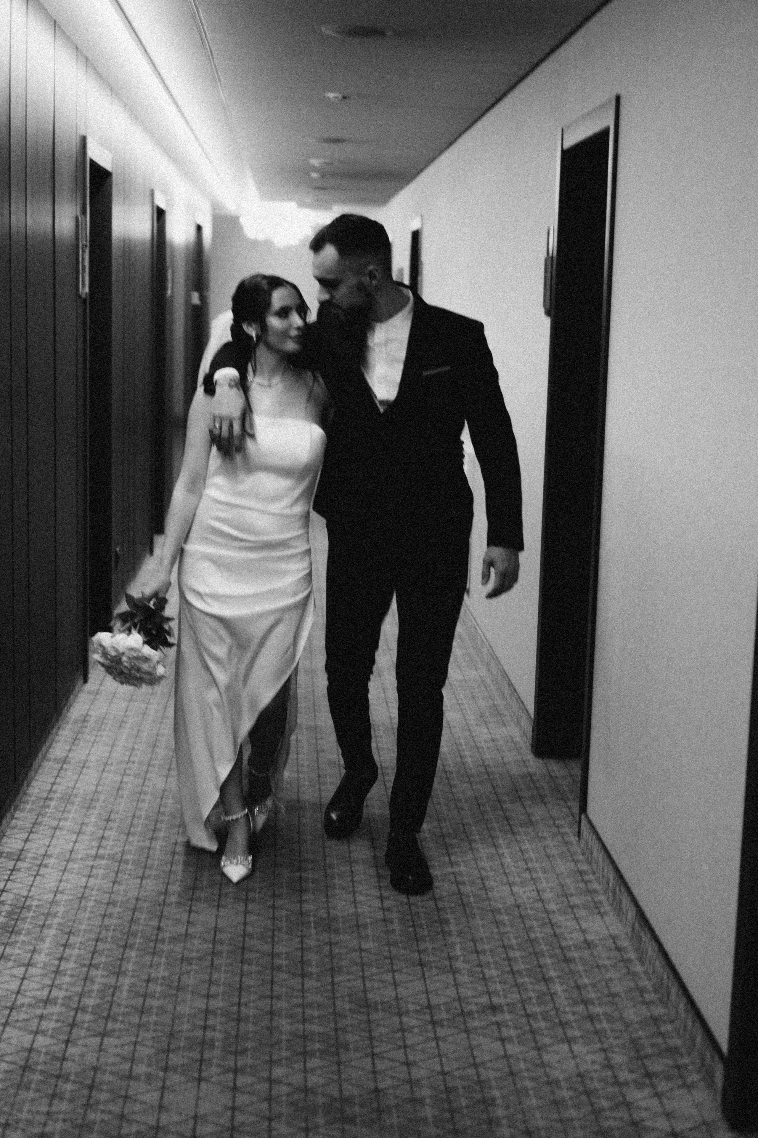 СВАДЕБНАЯ СЬЕМКА СБОРОВ ЖЕНИХА И НЕВЕСТЫ В ОТЕЛЕ И ТАКЖЕ ФОТОСЕССИИЯ В ОТЕЛЕЕ МЕГАПОЛИС БРЯНСК. Профессиональный фотограф, Санкт-Петербург — Виктория Богомолова