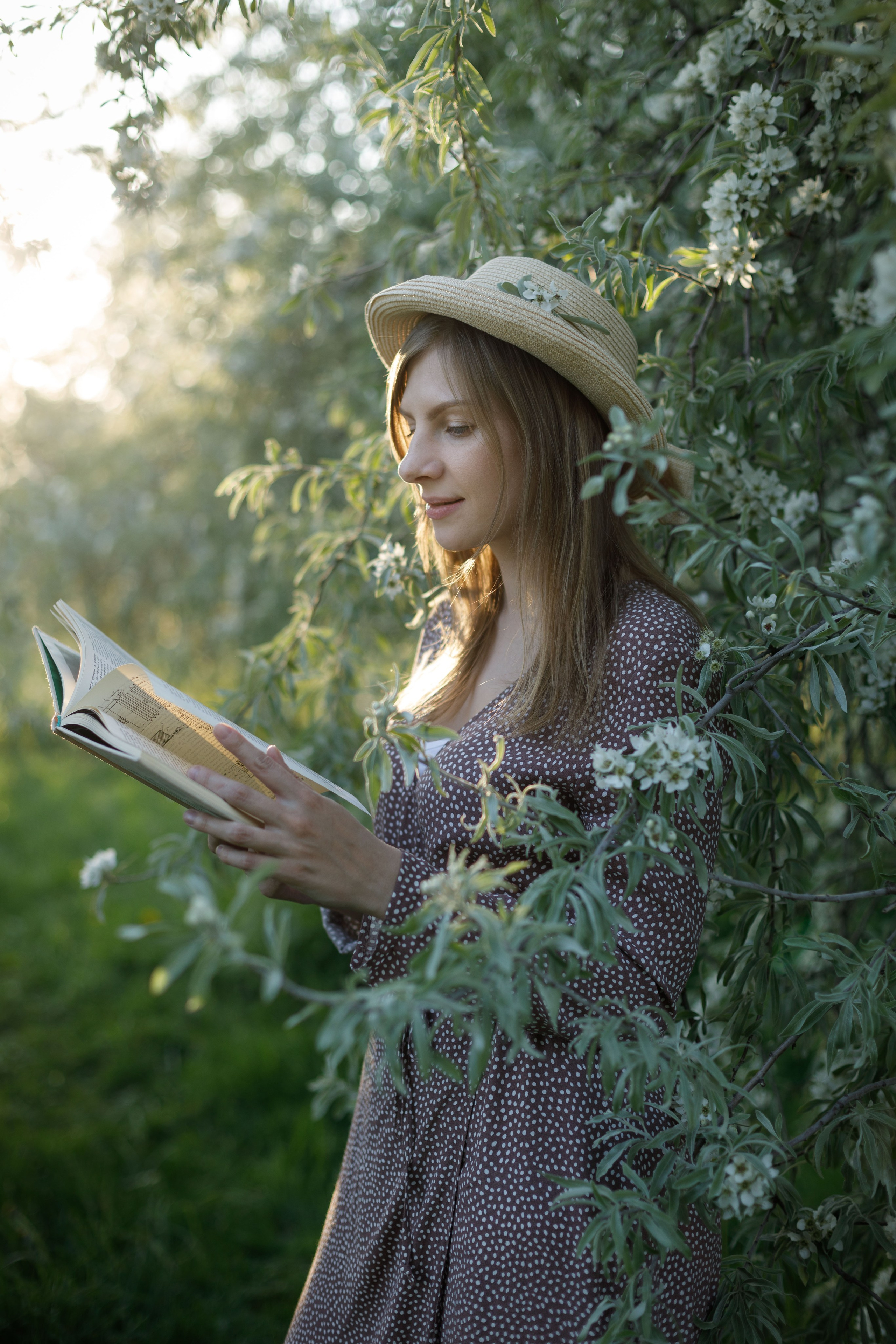 Екатерина в Яблоневом саду. Фотограф в Санкт-Петербурге Ксения Андреева