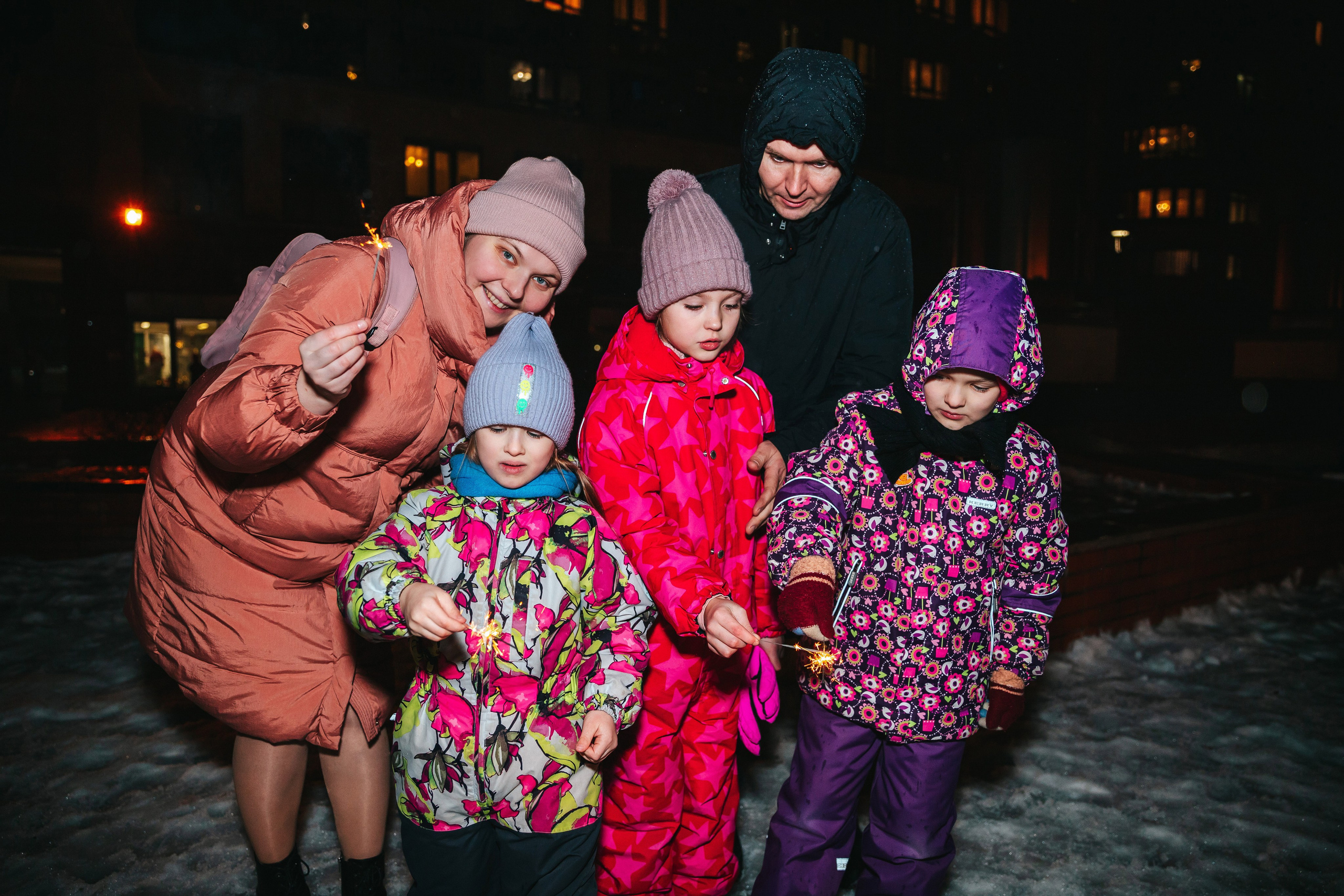Новогодний утренник в Монтессори-школе. Семейный lifestyle фотограф в Санкт-Петербурге Людмила Пахомова