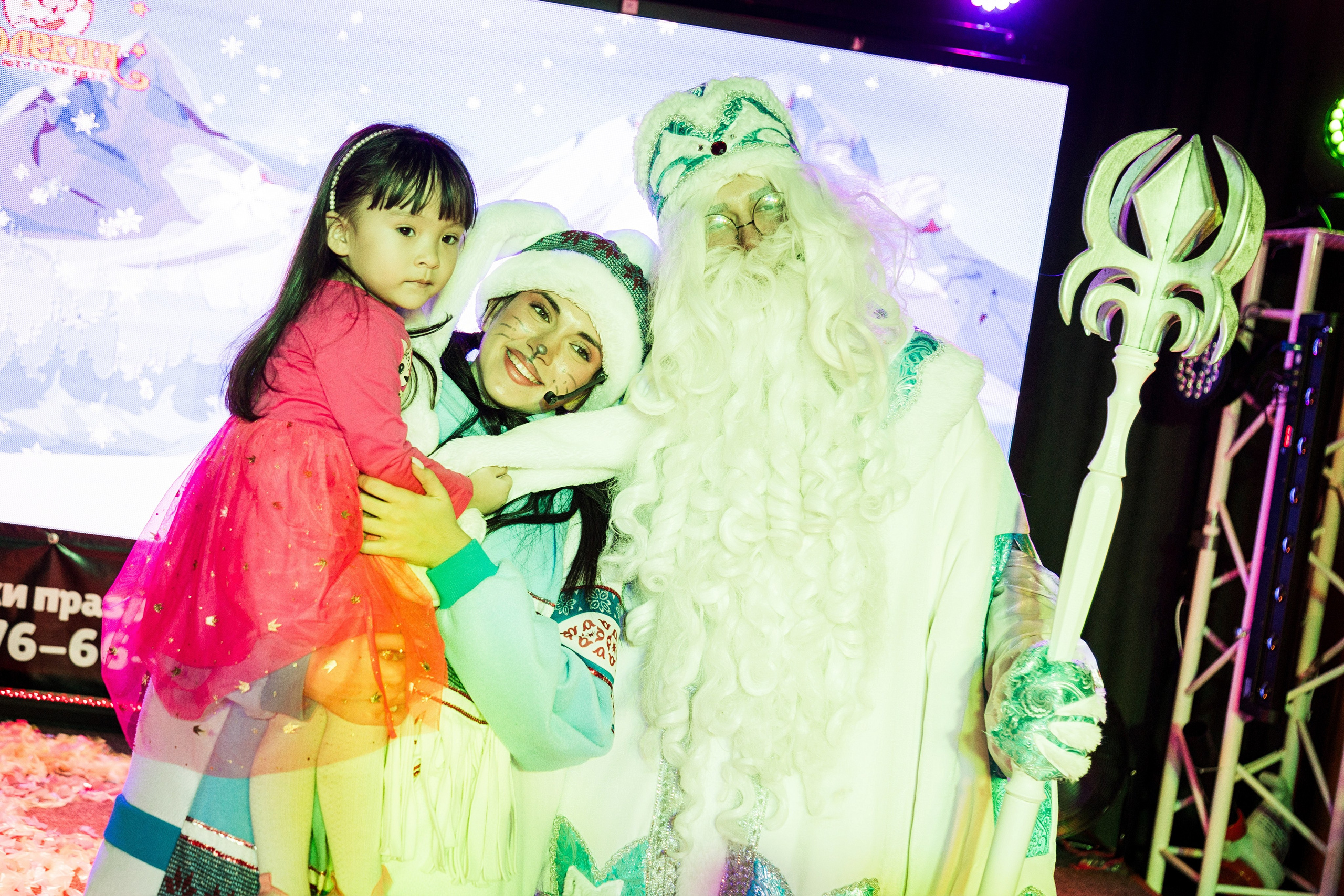 Новогодние утренники. Детский фотограф видеограф в Хабаровске Михаил Орлов