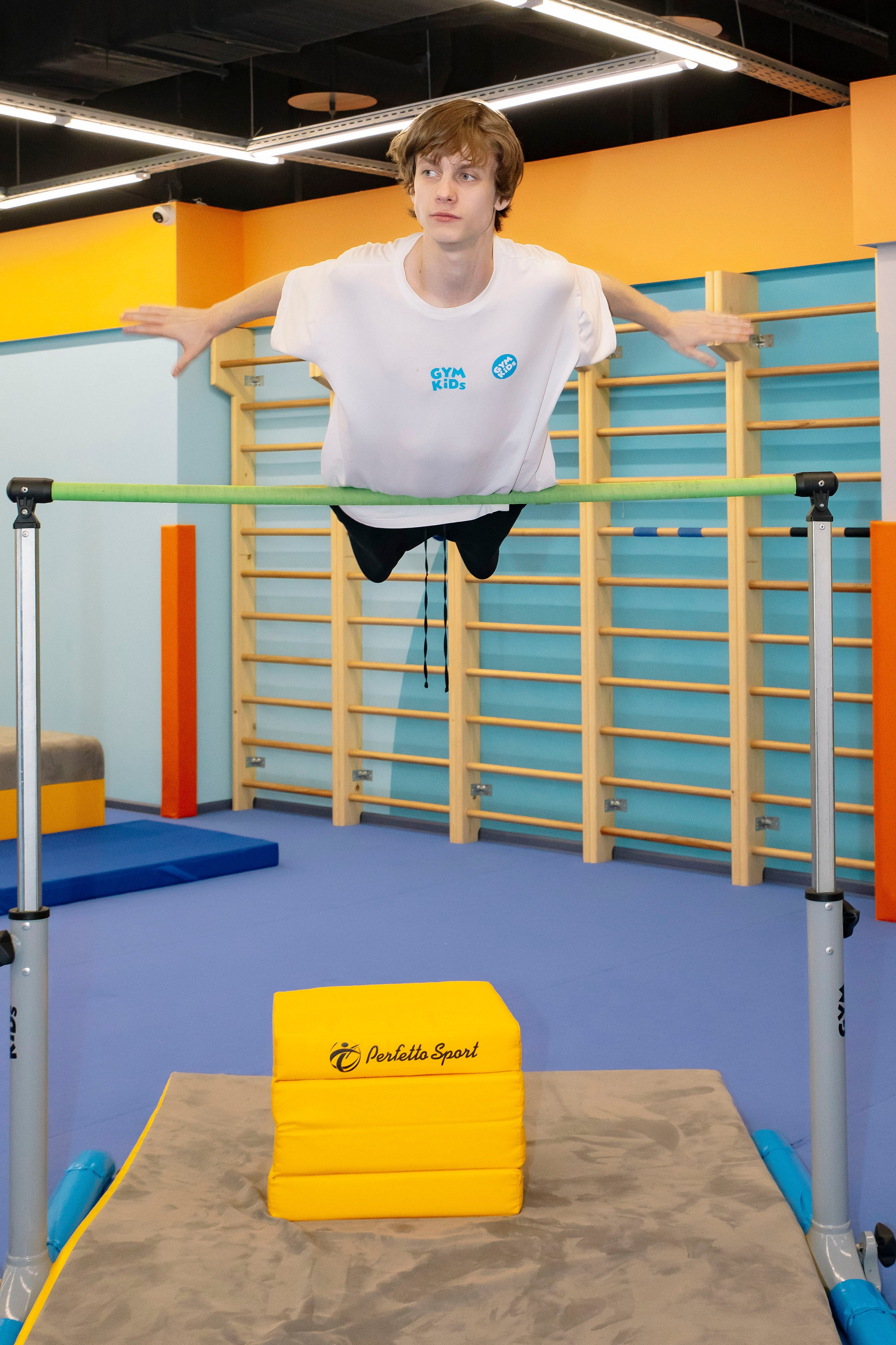 Соревнования по гимнастике в Gymkids Чертаново. Профессиональный фотограф в Москве | Заказать фотосессию и съемку