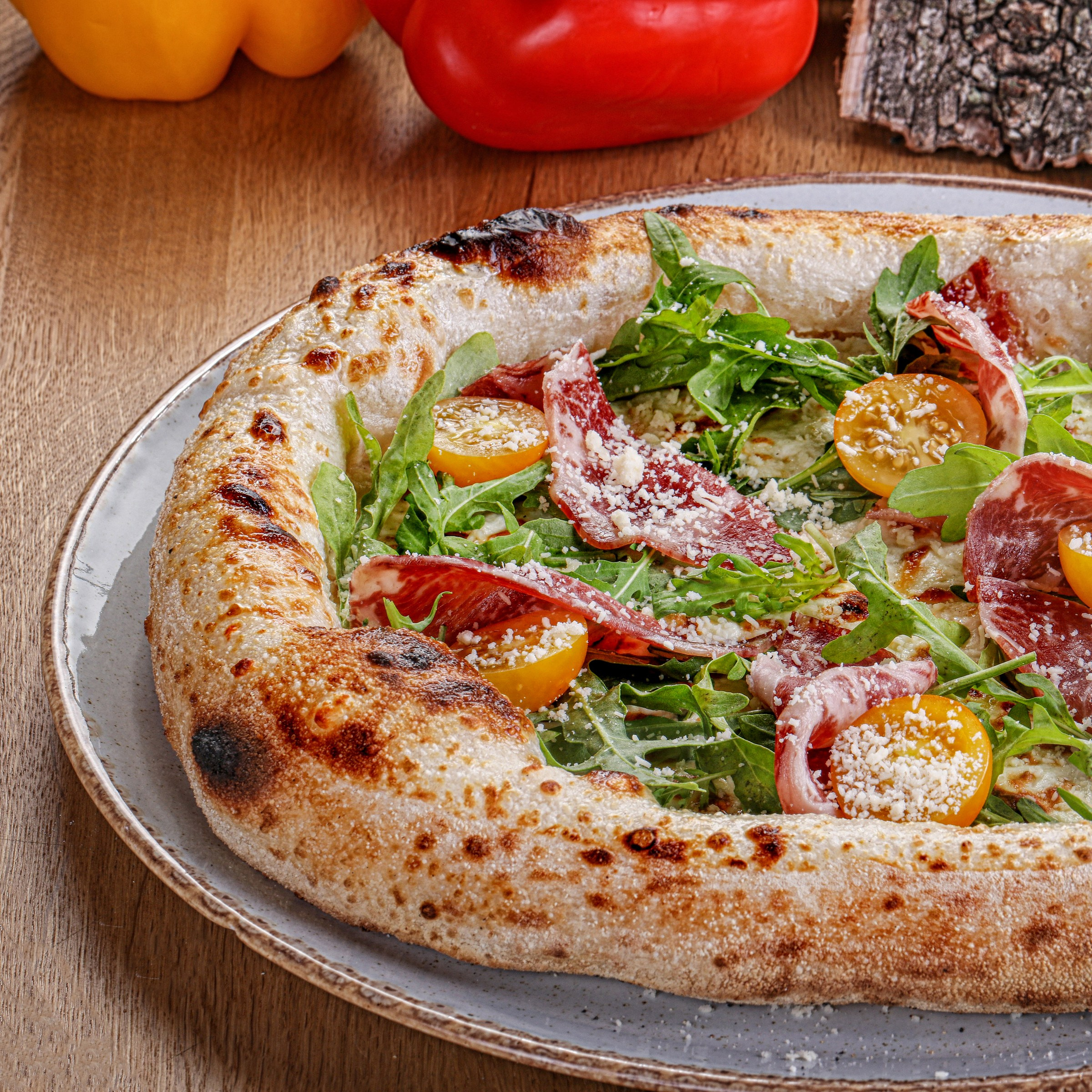 Фотосъемка пиццы. Заказ по тел.: +7 (906) 006-90-22. Фуд-фотограф Андрей Старостин — съемка еды в Москве. 9000 руб. в час