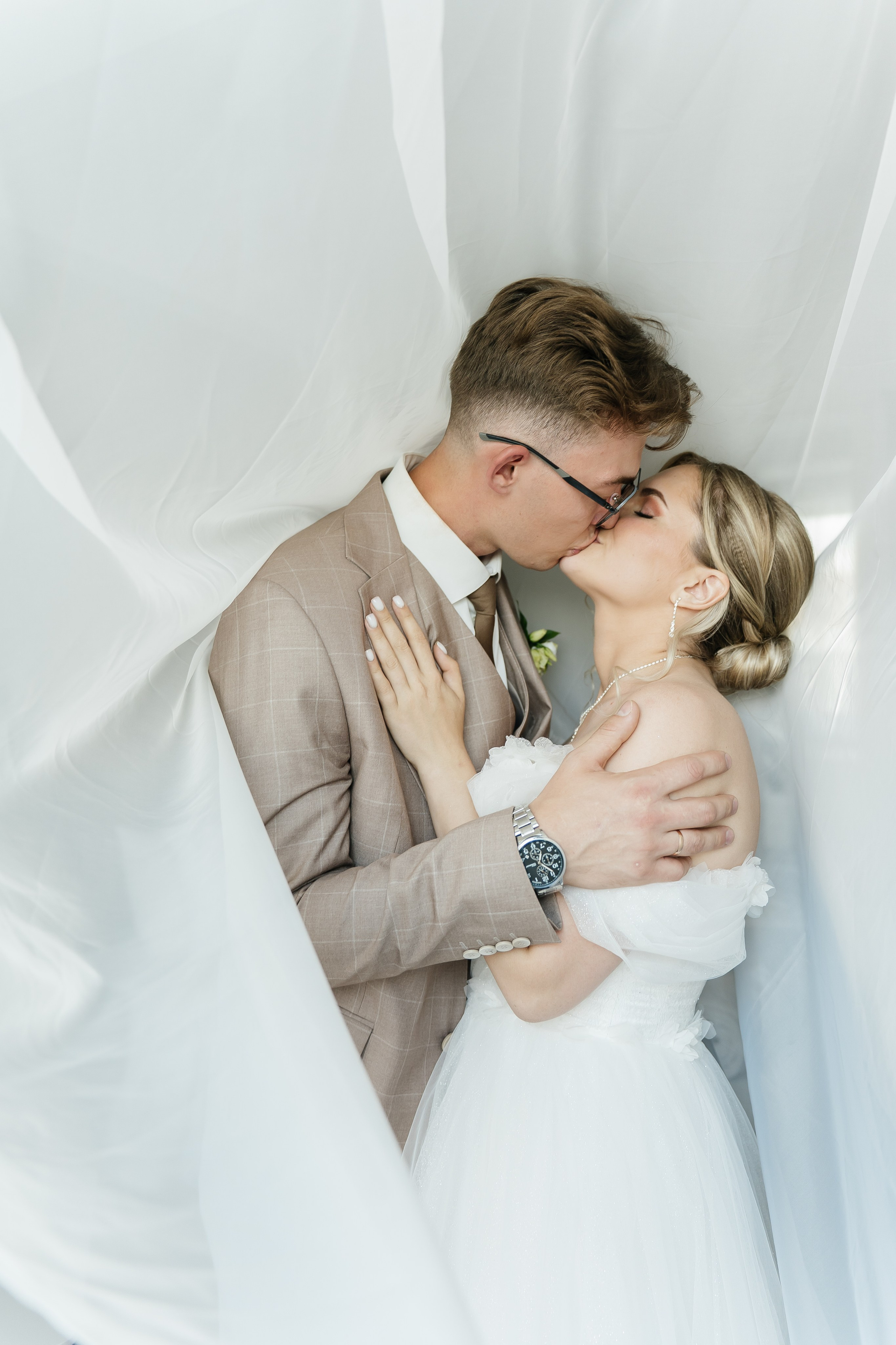 City Center. Для тех, кто не ждёт удачи, а создаёт её. Каждая фотосессия — это твой момент, твой стиль, твой успех. 📸