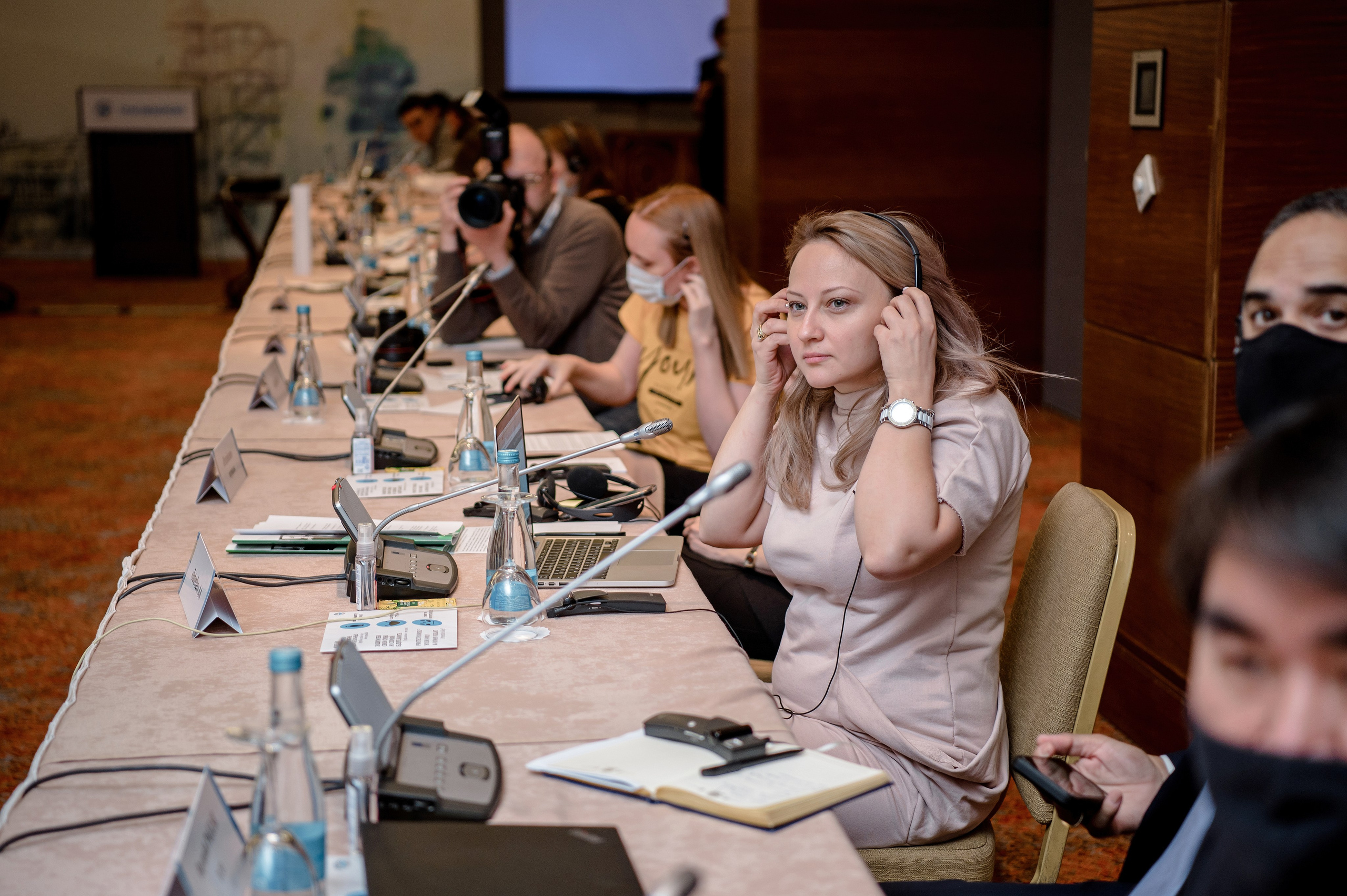 Конференции. Семинары. Елена Северина фотограф, Алматы: репортаж (спорт, концерты, конференции), предметная и фуд-съёмка, портреты, каталоги, фэшн, ретушь