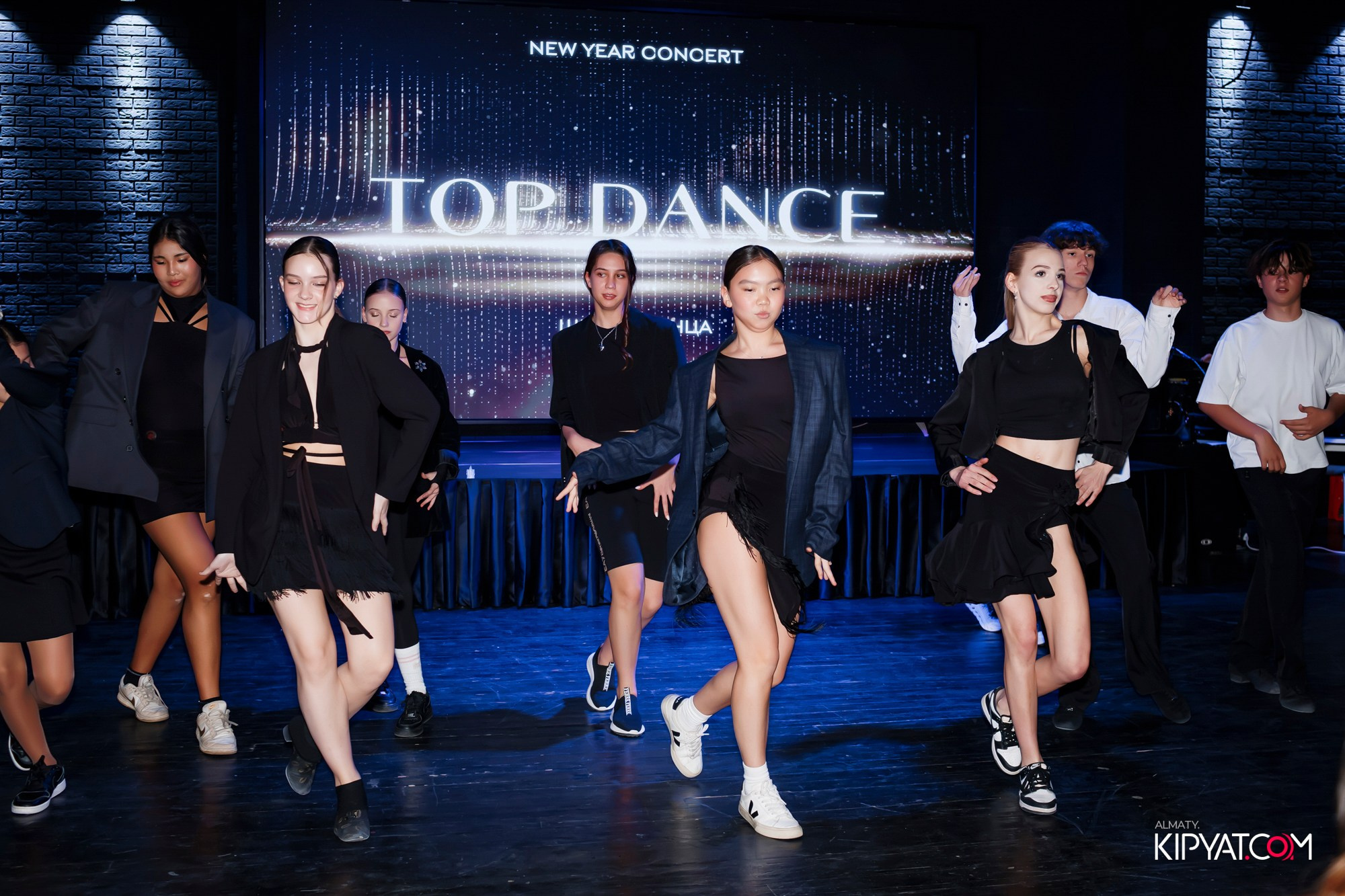 НОВОГОДНИЙ КОНЦЕРТ ШКОЛЫ ТАНЦА TOP DANCE. КИПЯТКОМ АЛМАТЫ! Фотосъемка мероприятий в Алматы