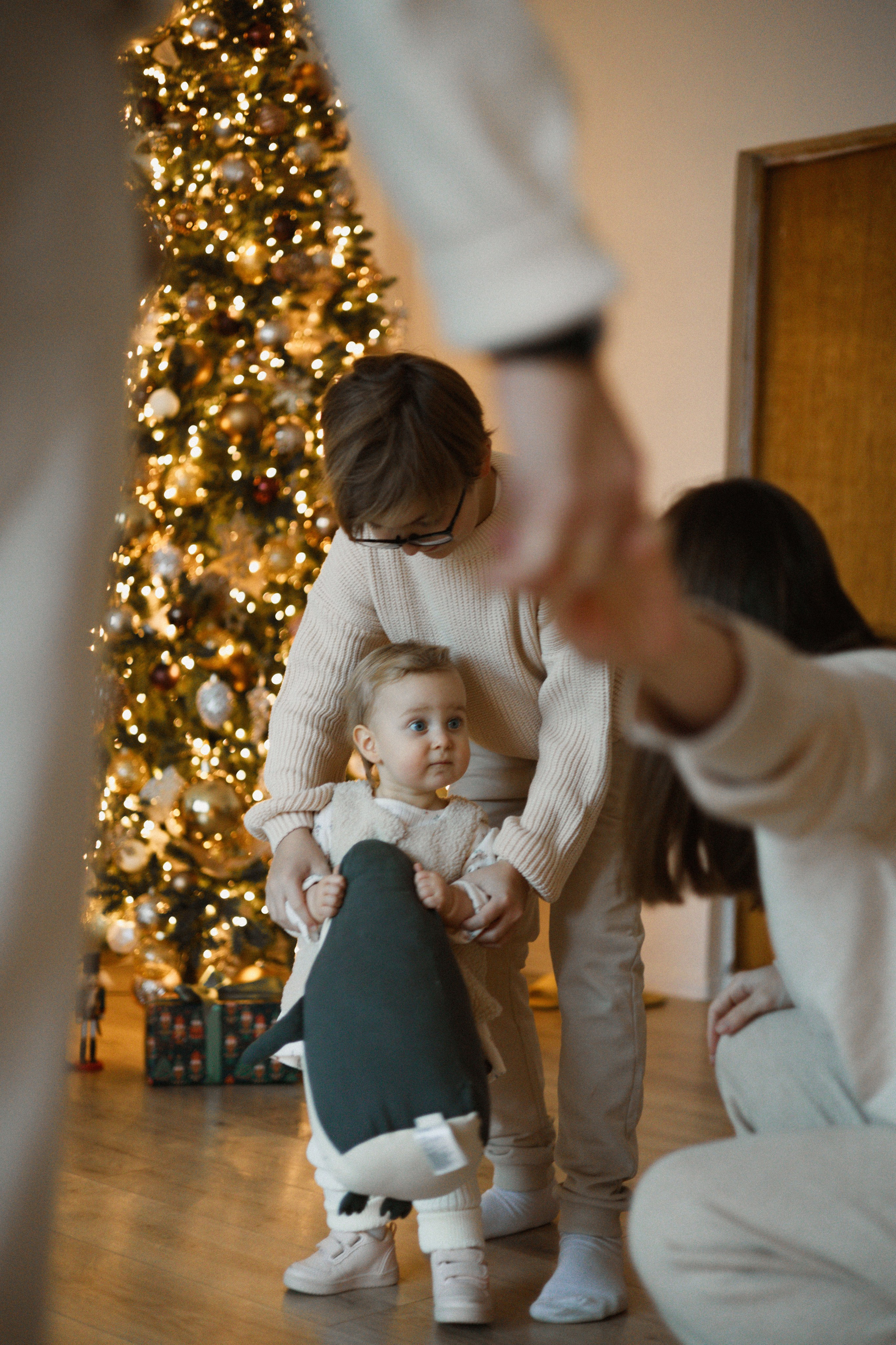 Новогодняя фотосъемка в студии. Семейный видеограф в Москве Элина Ладова