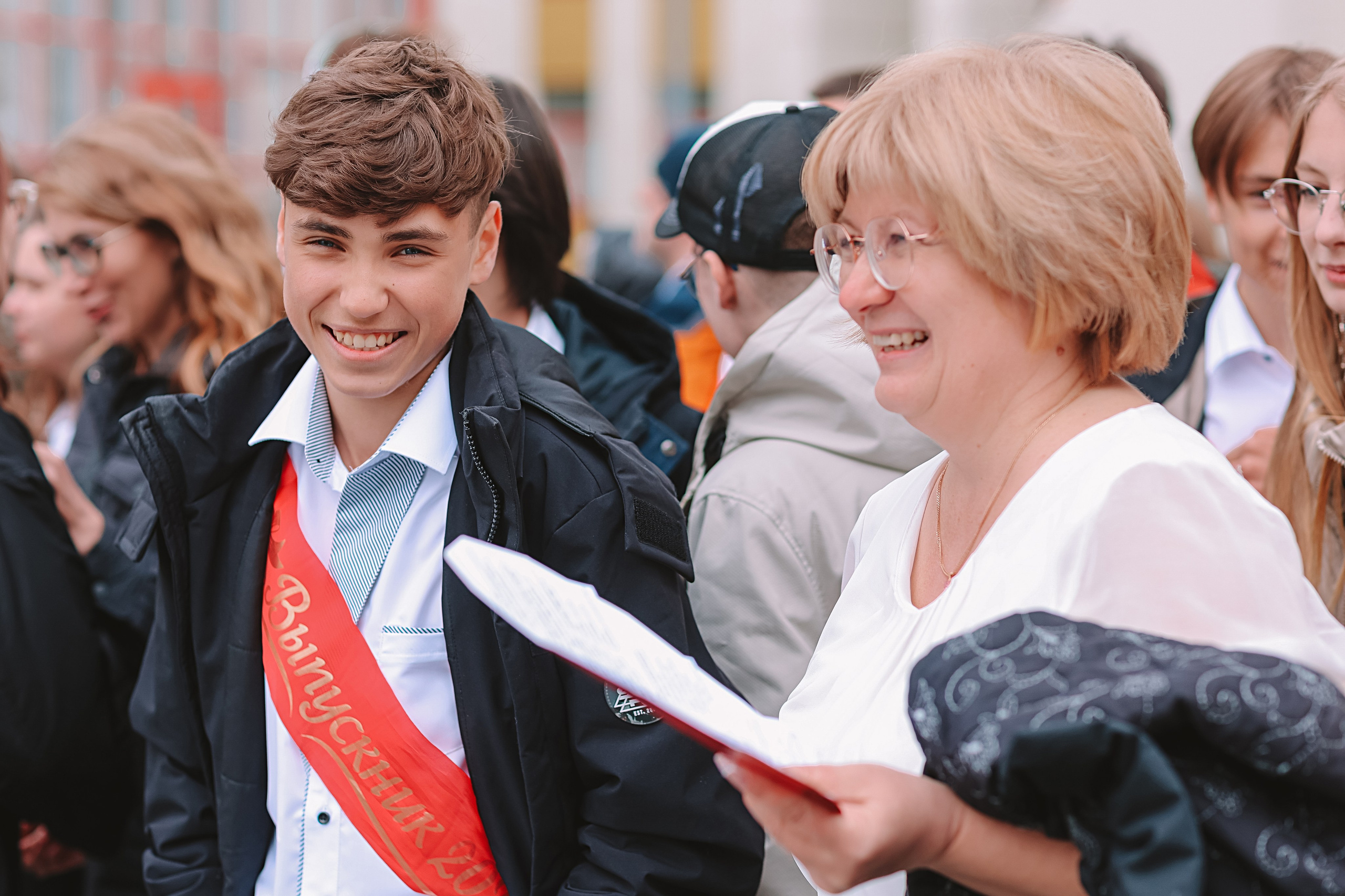 Последний звонок. Семейный фотограф Тюмень, фотограф на роды Салмина Мария