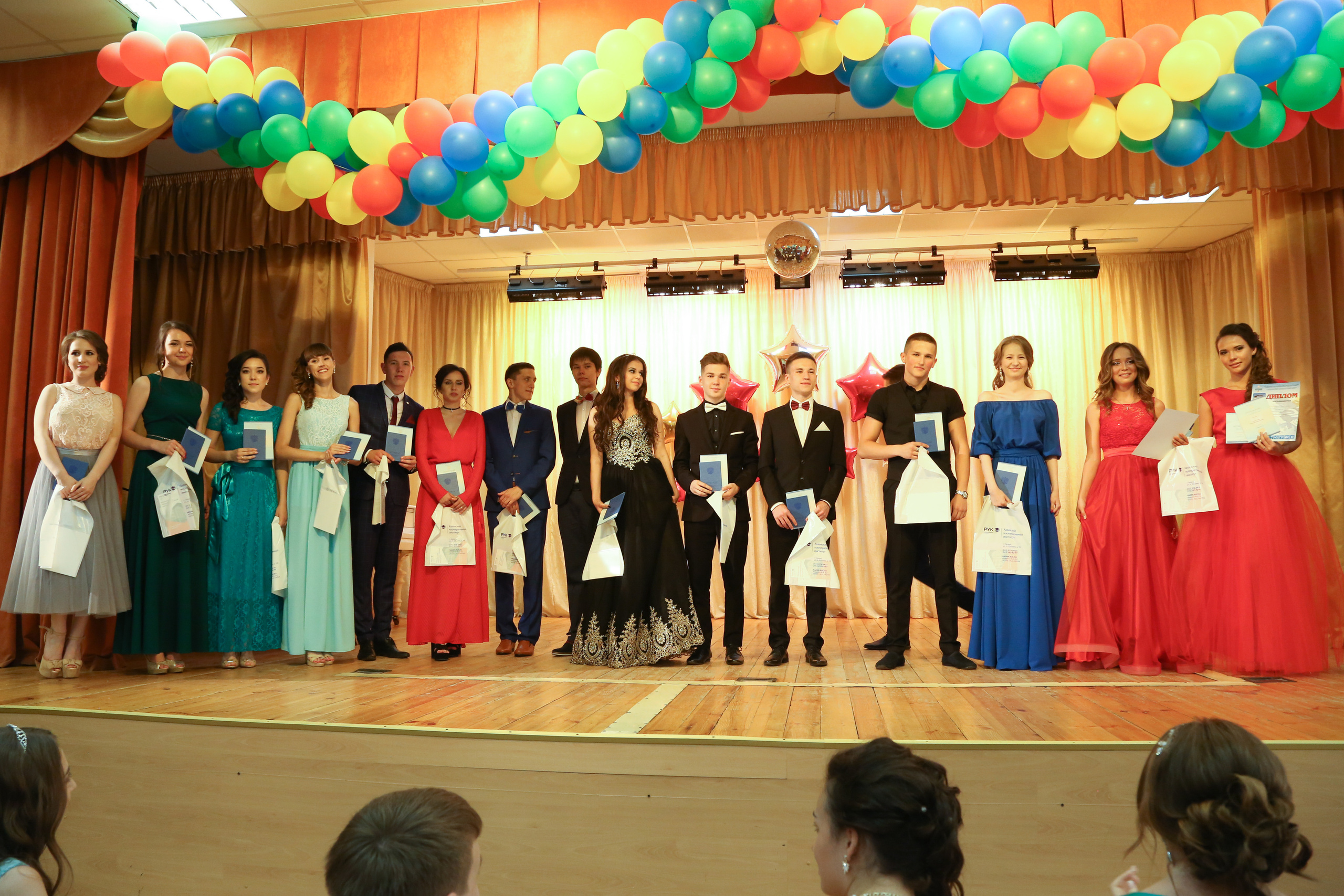 Выпускной в школе. Wedding and portrait photography