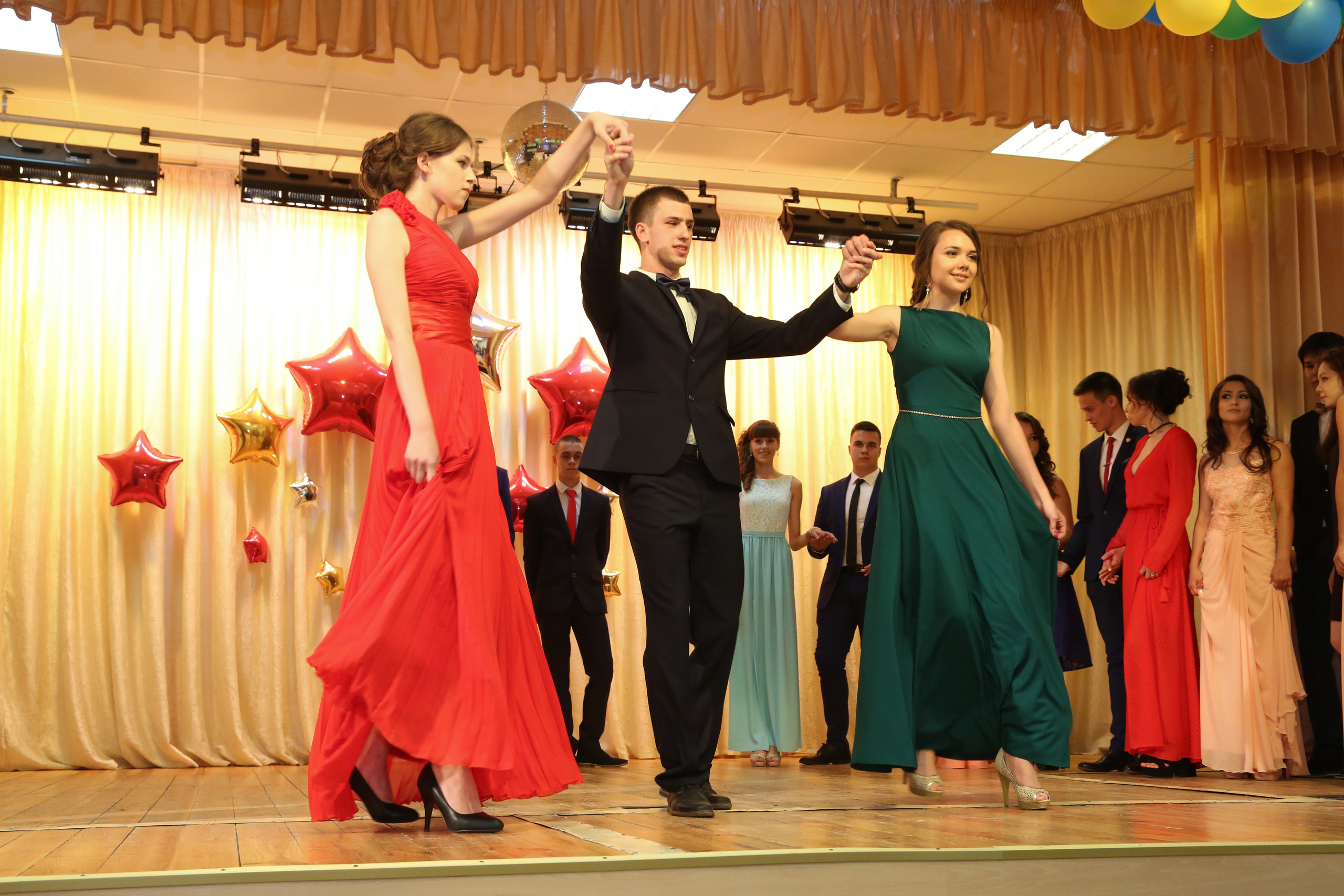 Выпускной в школе. Wedding and portrait photography