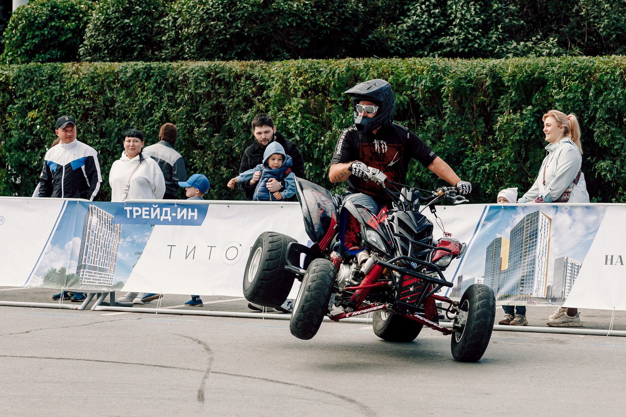 Массовые мероприятия на открытом воздухе. Лёшка Варзегов — фотограф