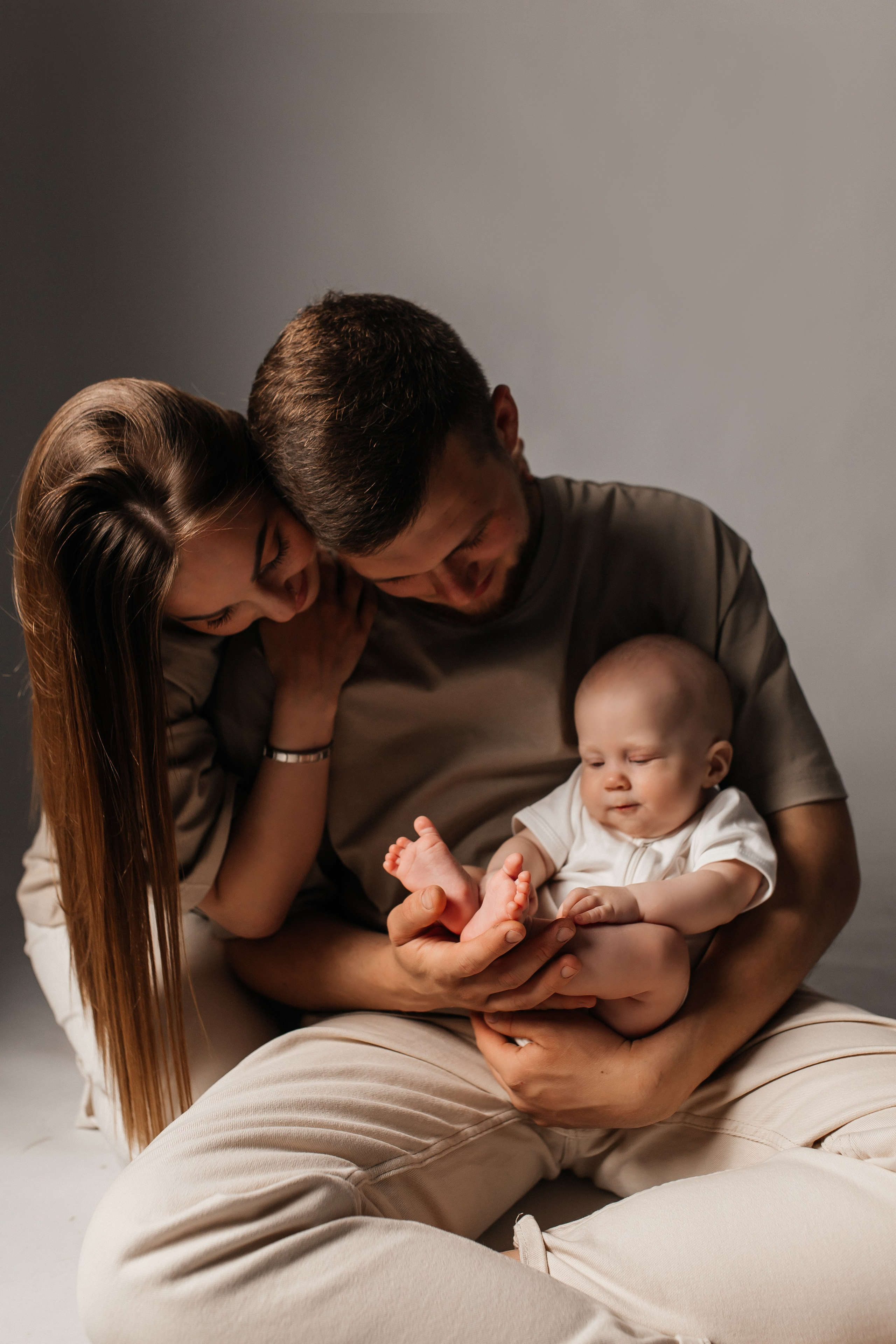 Семейная в студии. Семейный фотограф Клименко Дарья в станице Ленинградская