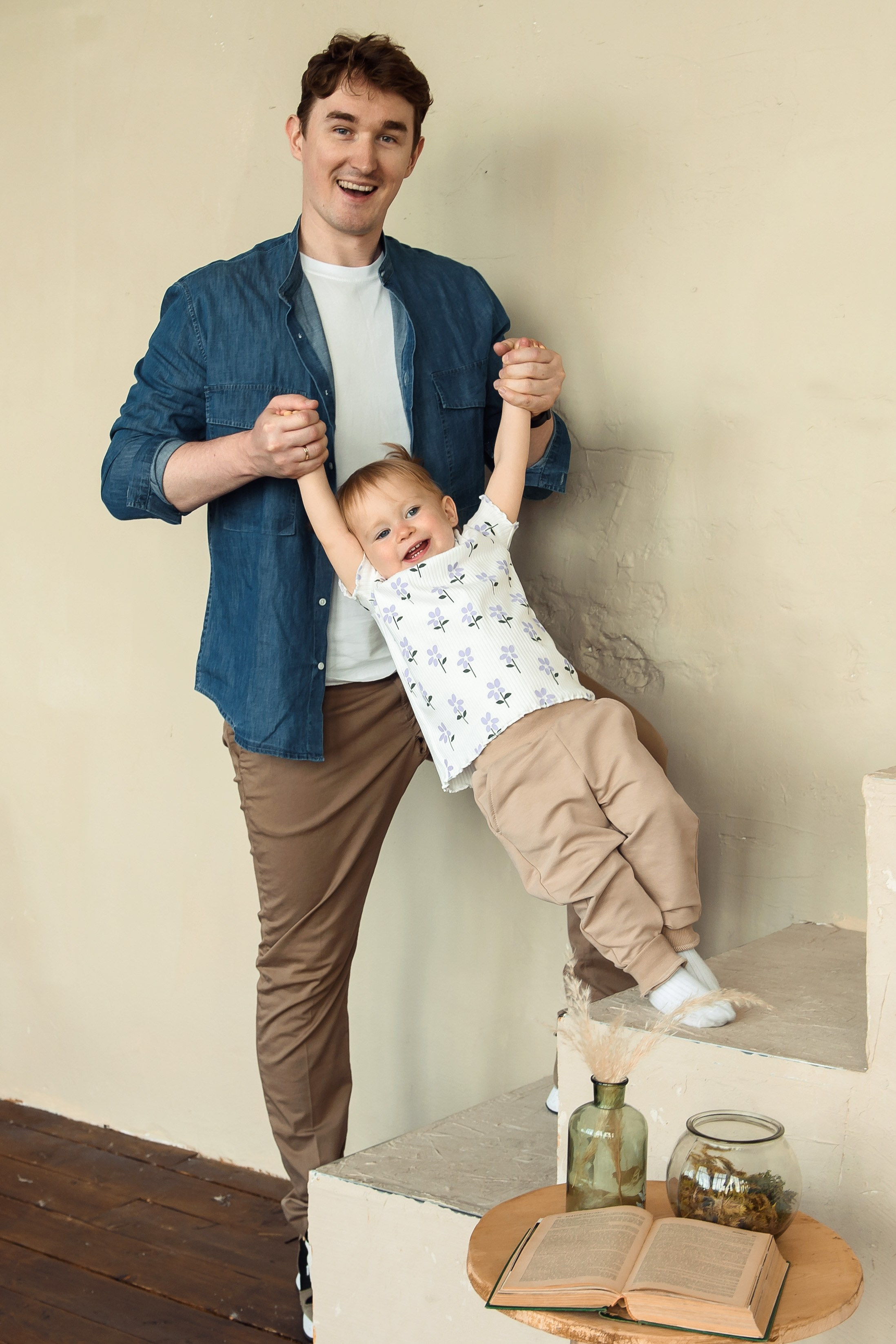 Семейная фотосессия - семейная и детская фотосъемка в студии Калинингр. Свадебный фотограф Калининград - Александр Зубанов