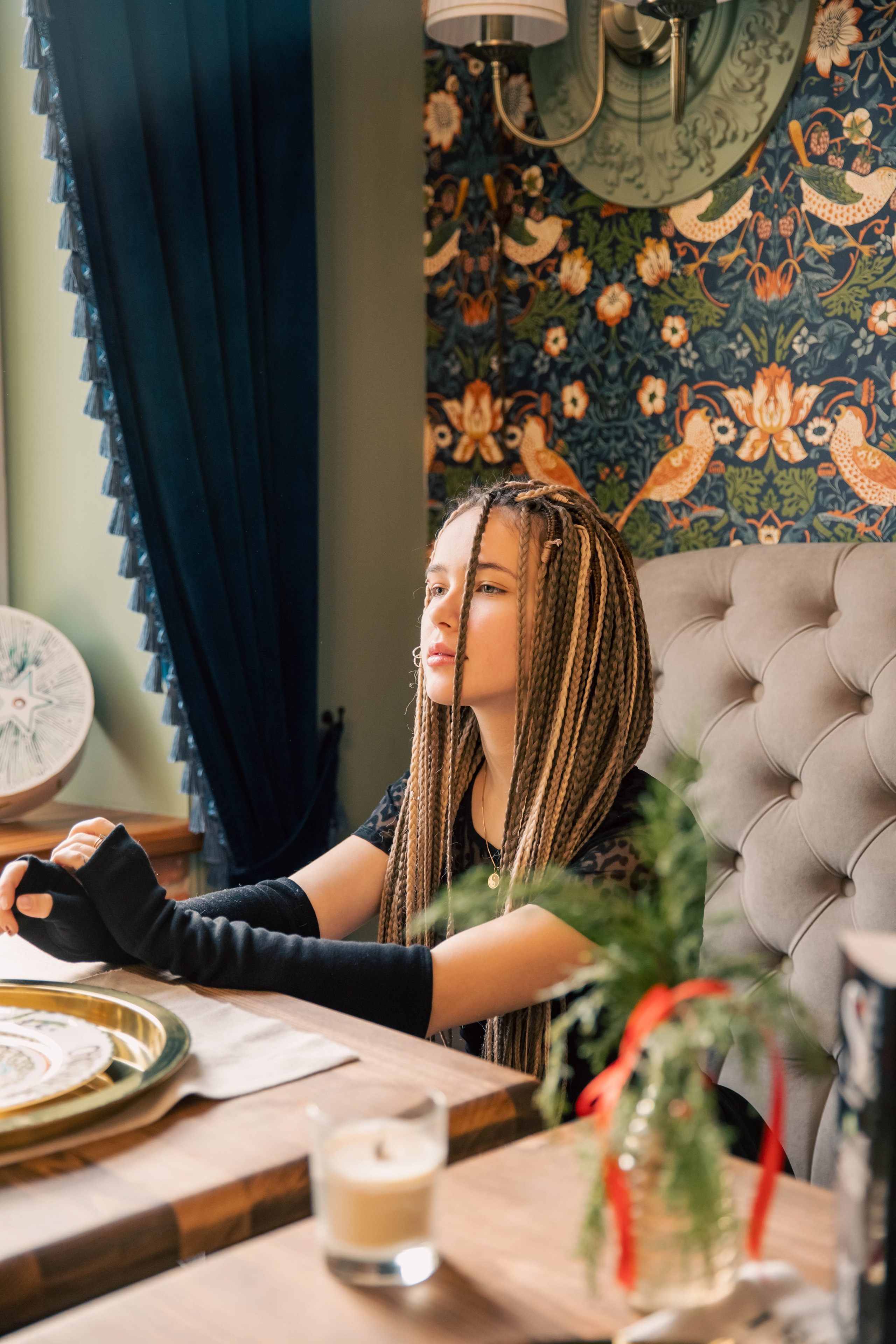 ВЕРОНИКА. ФОТОСЕССИЯ В КАФЕ. Портретный фотограф в Краснодаре Надежда Елынко