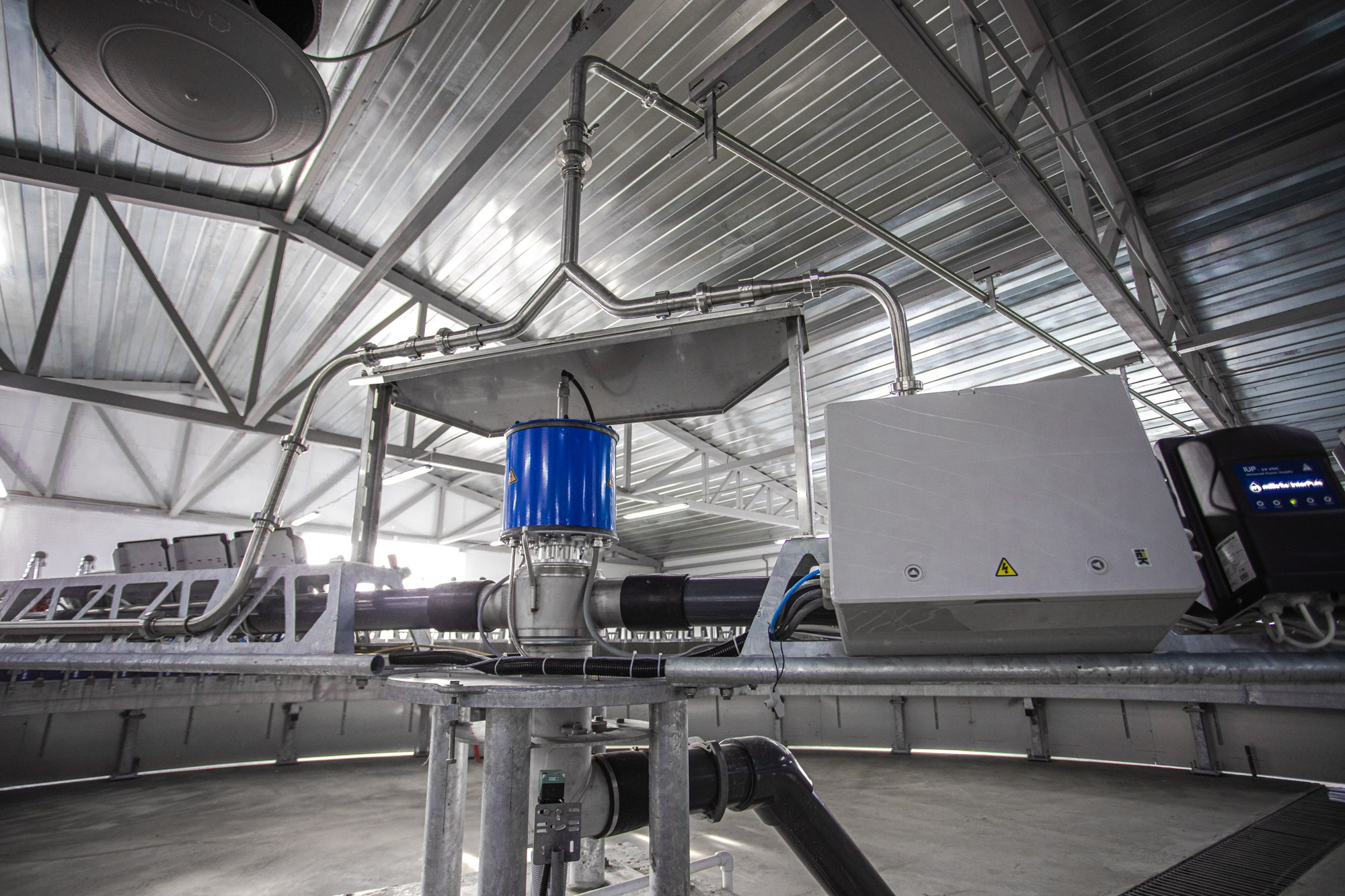 Открытие карусели для дойки скота. Репортажный, промышленный и маркетплейс-фотограф Дмитрий Чернат