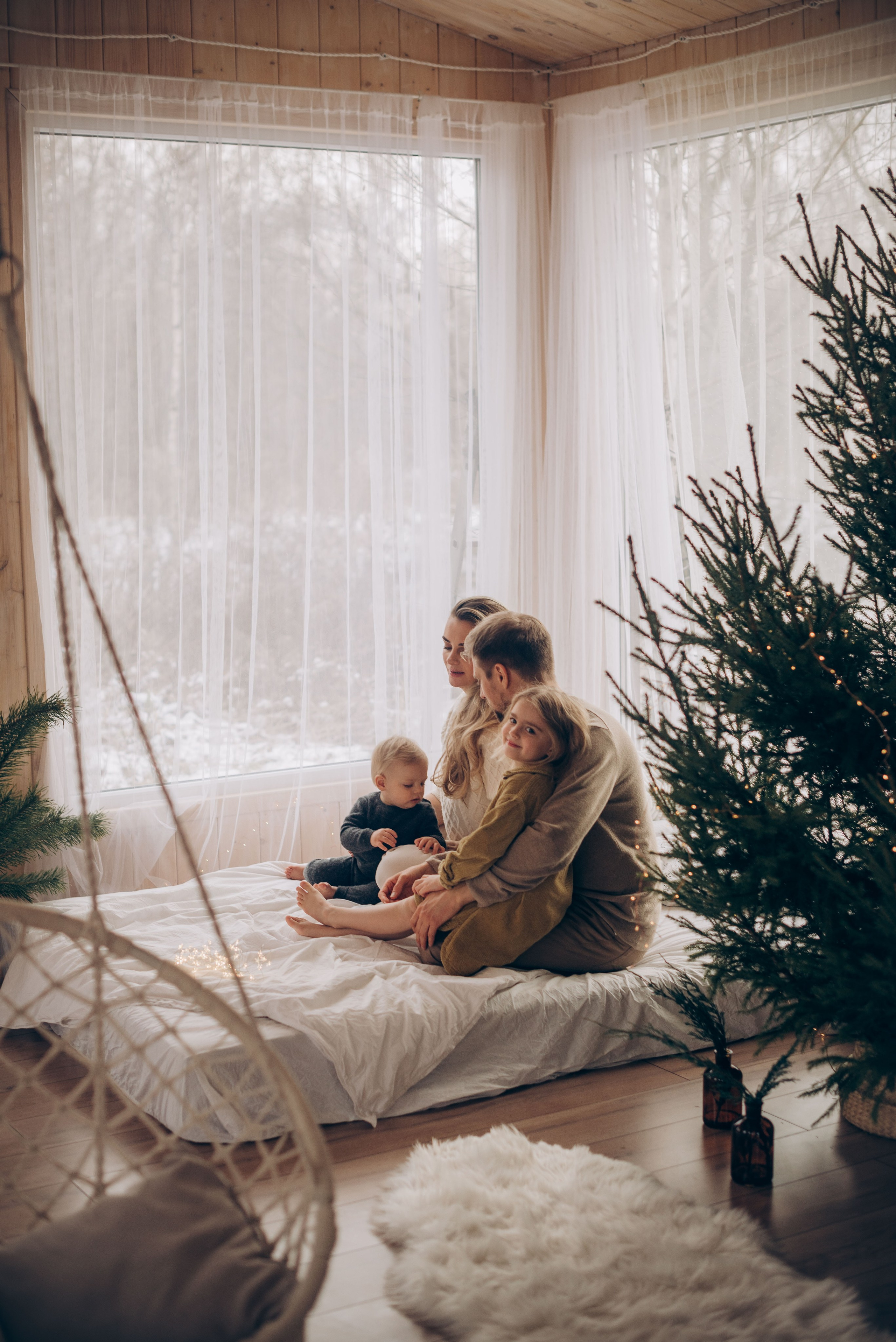 Семейная новогодняя фотосессия в студии. Семейный фотограф в Домодедово и Москве Елена Пичугина