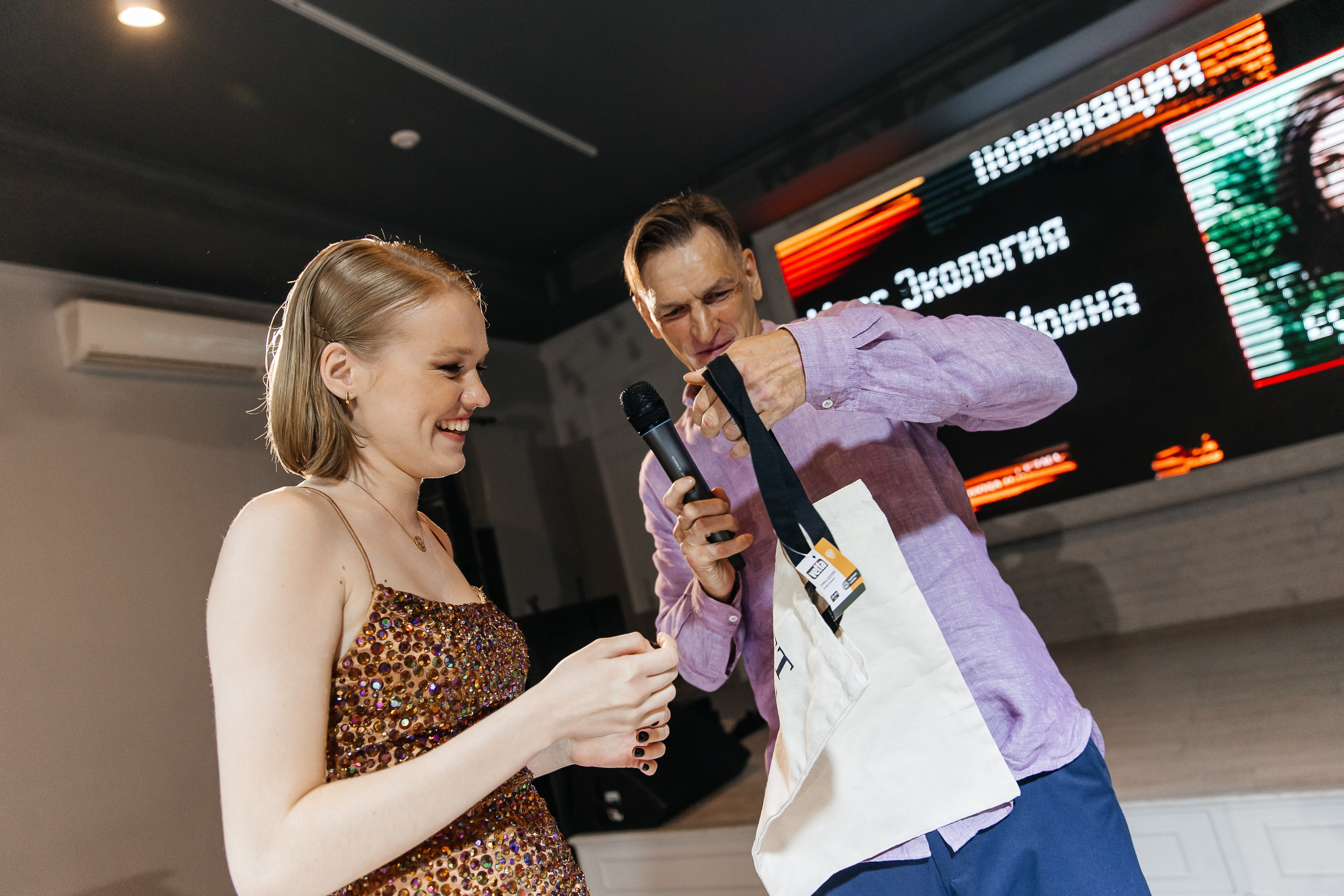 2023-06-23 Выпускной МБОУ СОШ № 10. Фотограф в Красноярске