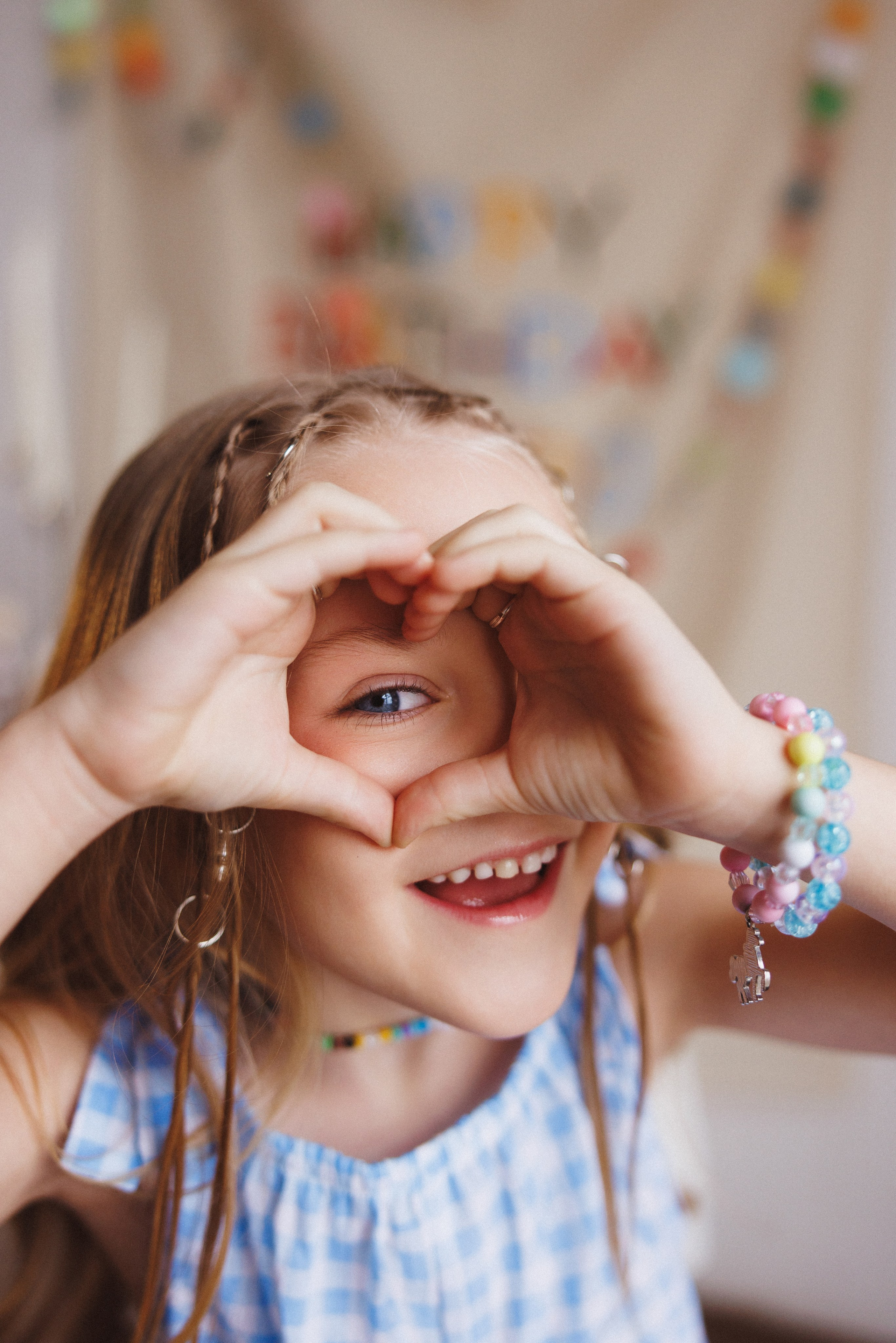 Яркая, весёлая фотосессия к Дню рождения. Фотостудия «Mestone», город Краснодар. Семейный и детский фотограф в Краснодаре Анна Трашкова