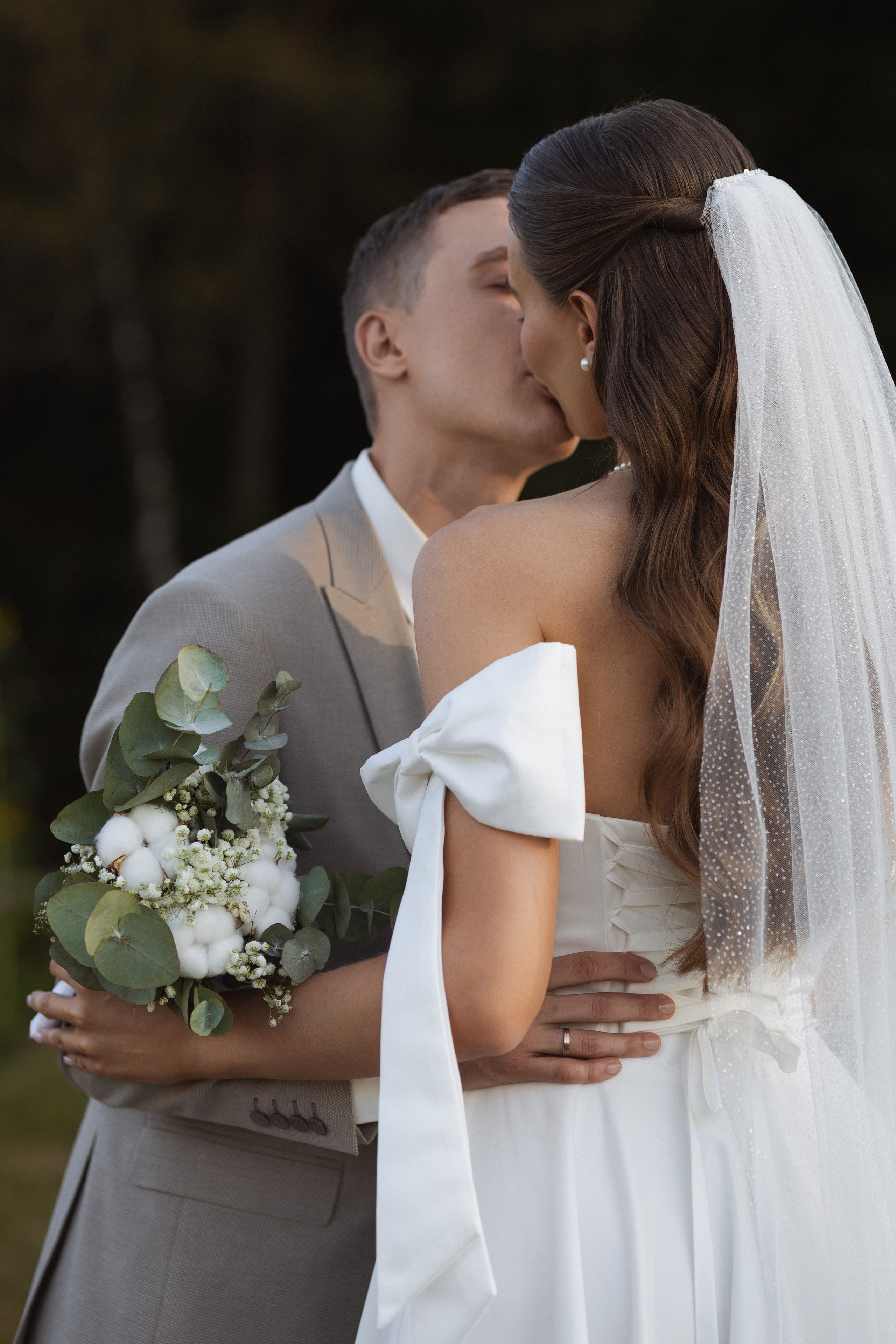 «как же тебя я люблю, сквозь ветер и дым сигарет!». Свадебный и портретный фотограф в Москве Анастасия Тихомирова