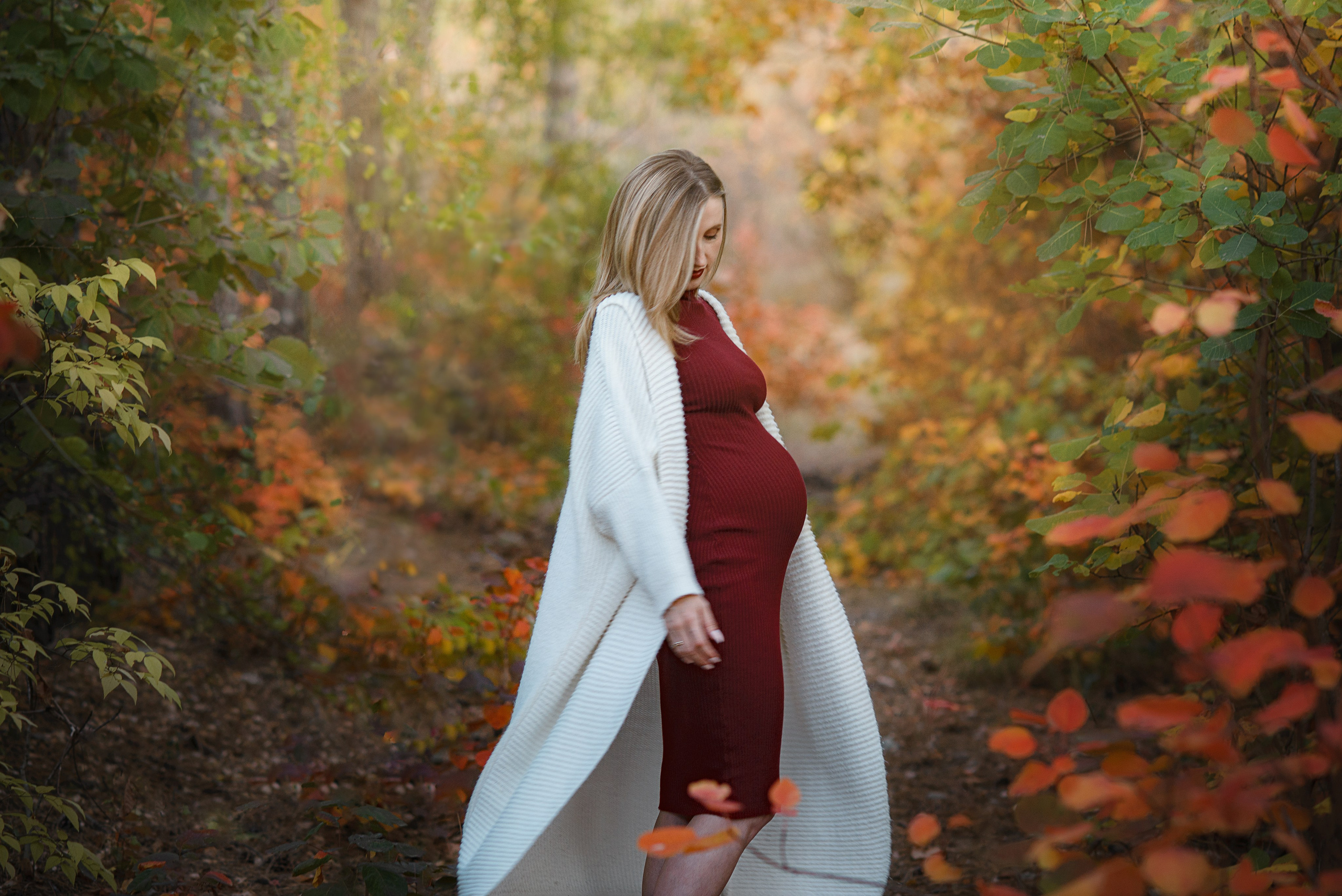 Прогулочная осенняя фотосессия «В ожидании» для Сергея и Татьяны. Фотограф Симферополь Крым Ольга Топоривская