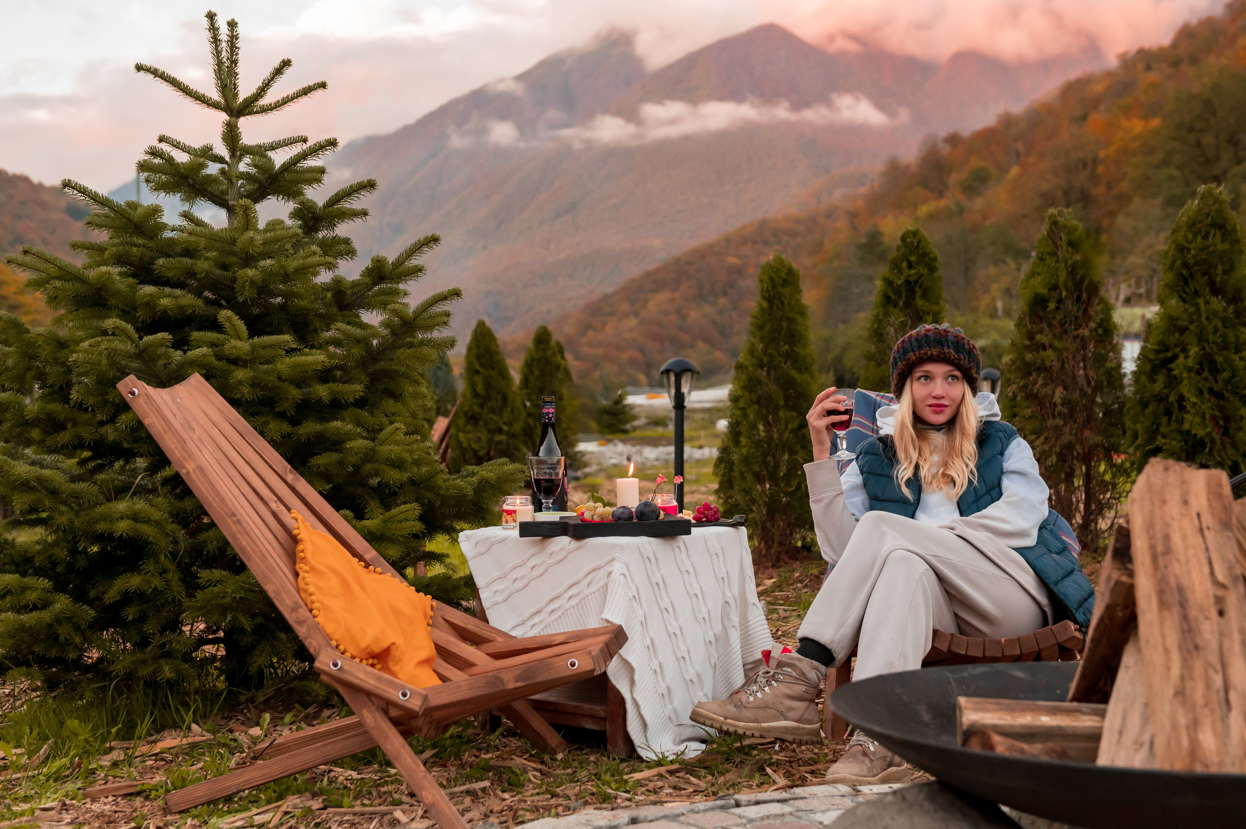 Контент съемка места для отдыха на курорте Газпром Поляна «Мзымта Пляж». Репортажный фотограф в Красной Поляне и Сочи Павлюченко Екатерина