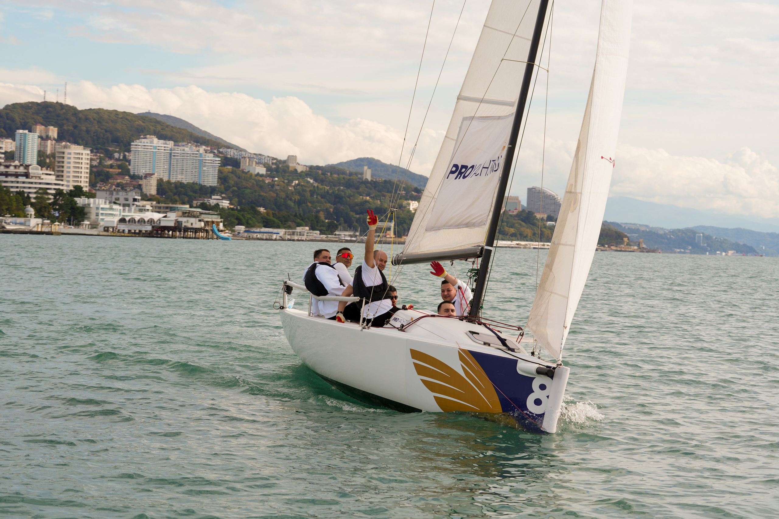 Яхтенная регата для компании Агрегатка. Репортажный фотограф в Красной Поляне и Сочи Павлюченко Екатерина