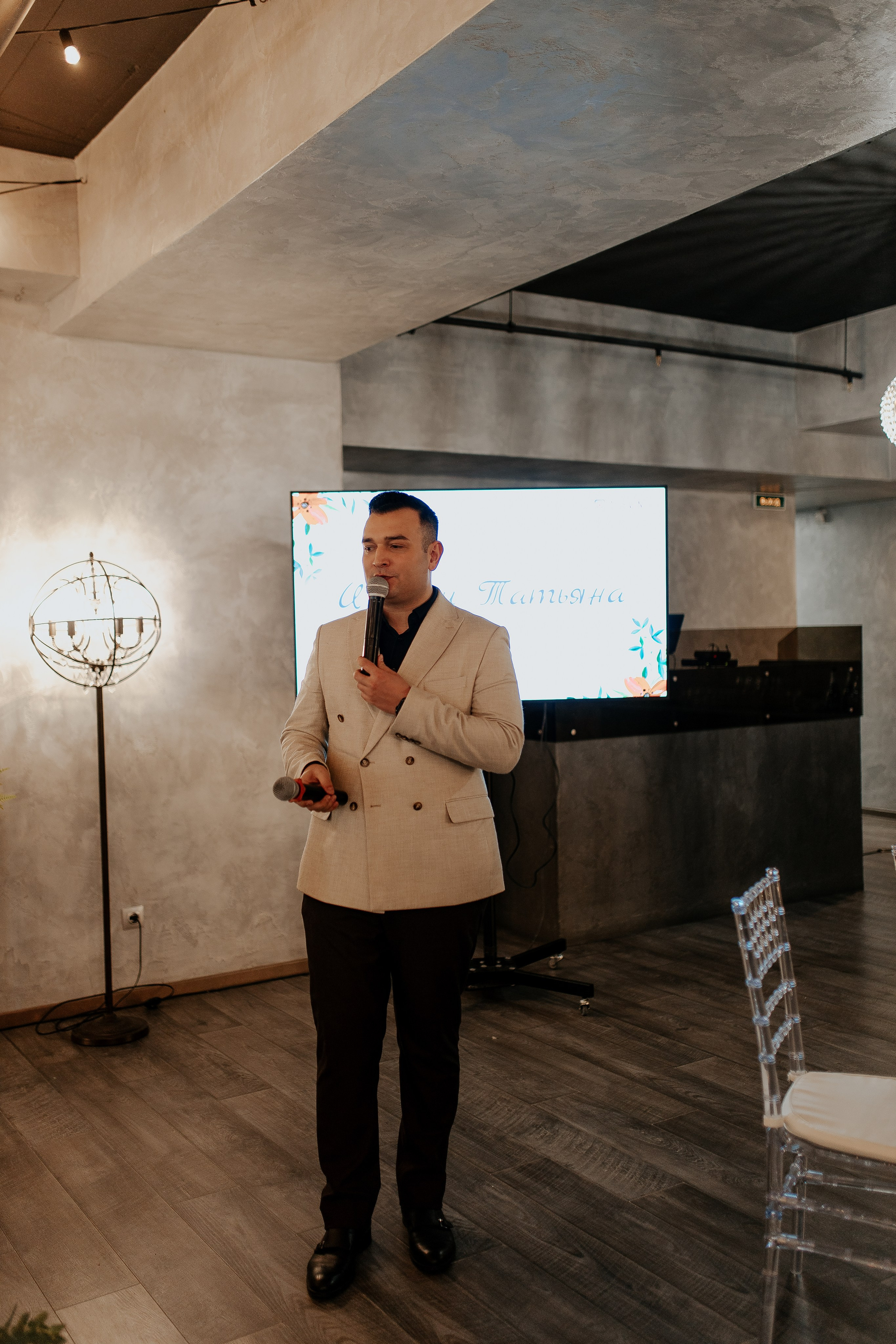 Свадебные фотографии из Эрмитажа. Фотограф в Санкт-Петербурге Лиза Семченкова