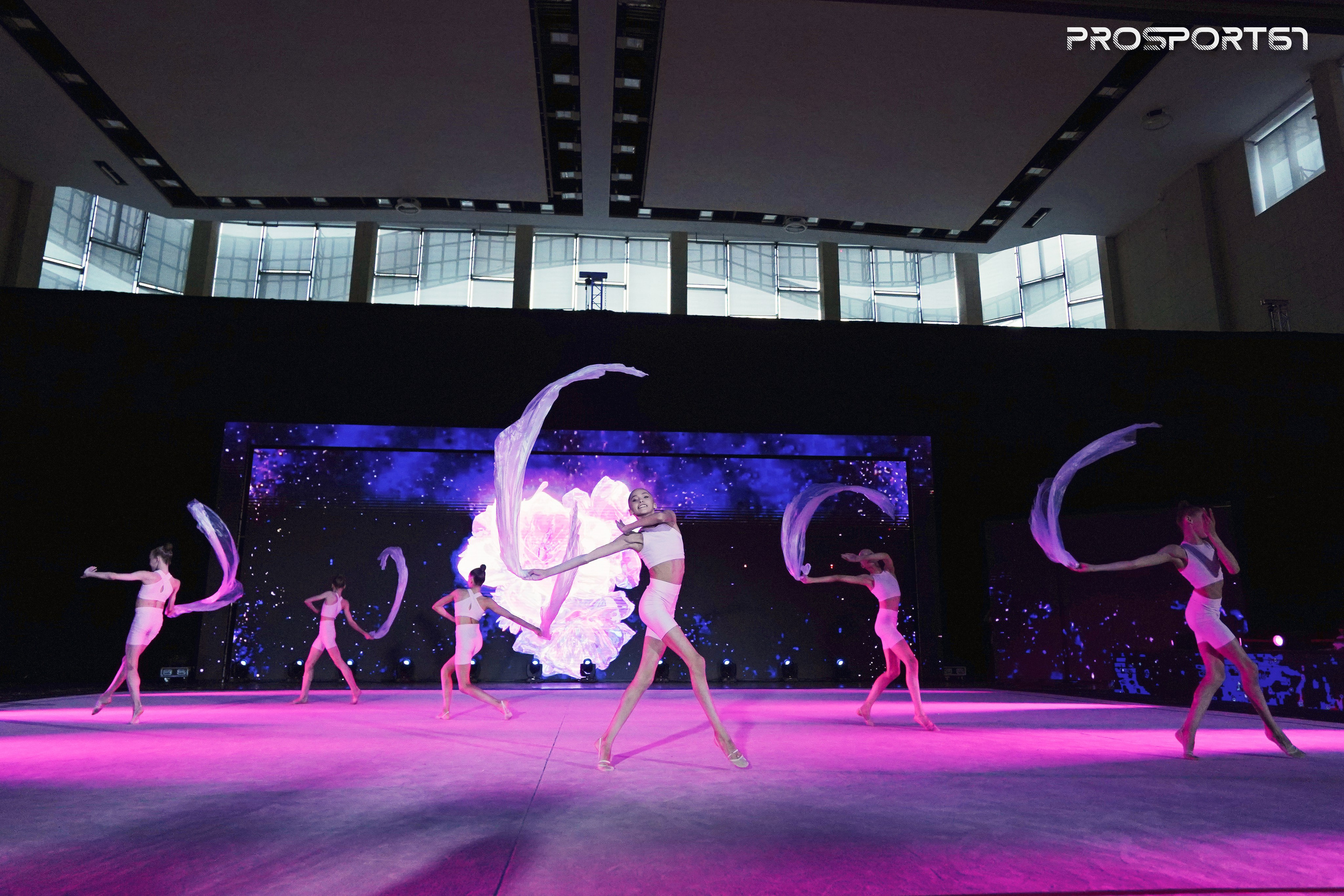 Закрытие. Хрустальная роза 2025 г.Минск. Спортивный фотограф Олег Медведев | prosport67 | Смоленск