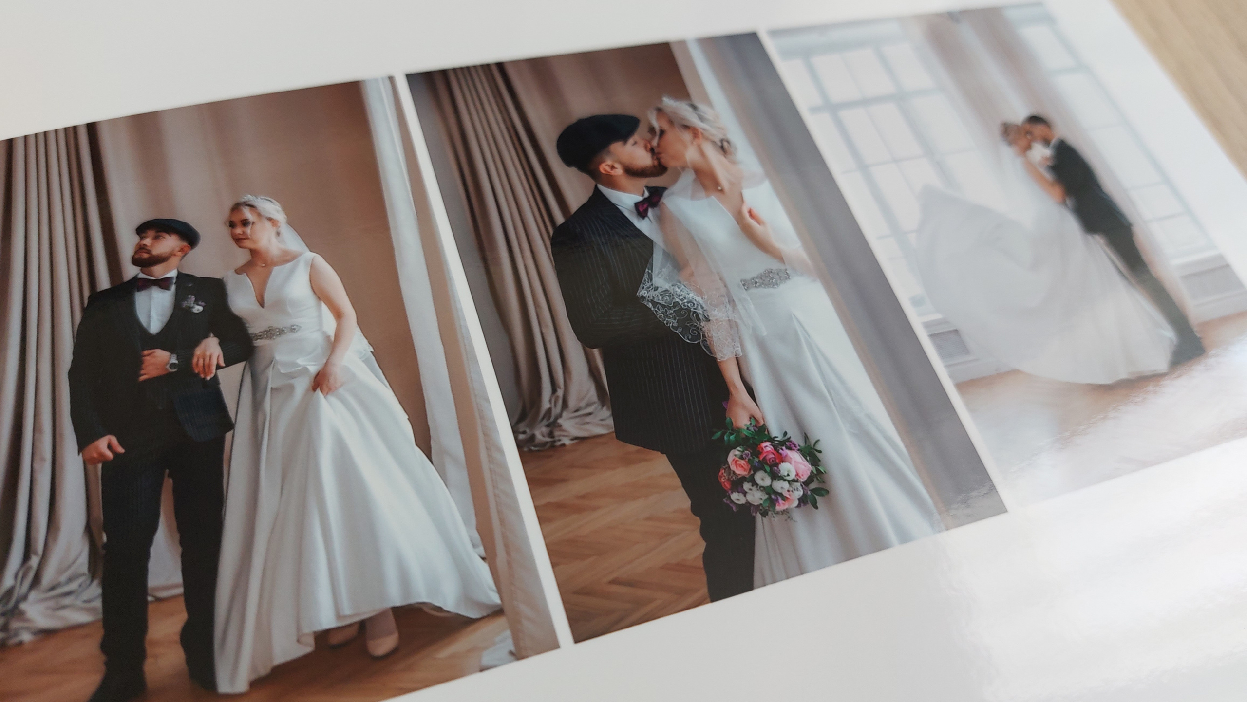 2100р Фотокнига (5 разв., страницы матовые, от 10 до 50 фото) + доставка примерно 450 р. Thephoto-russia.ru