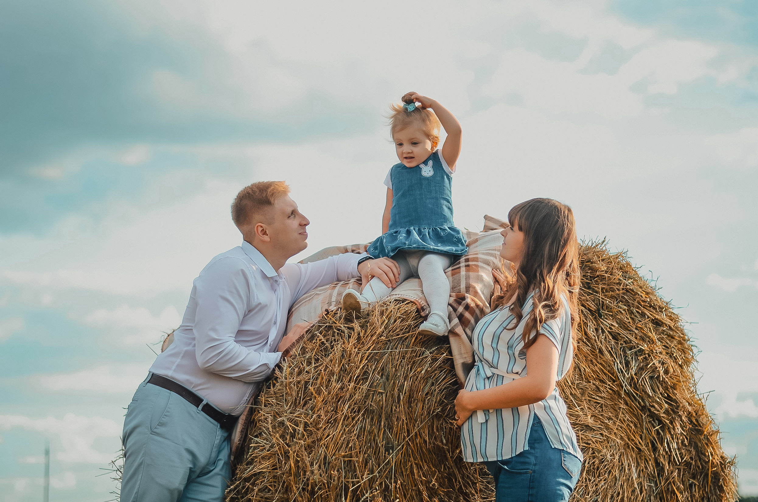 Фотопроект на сеновале. Thephoto-russia.ru