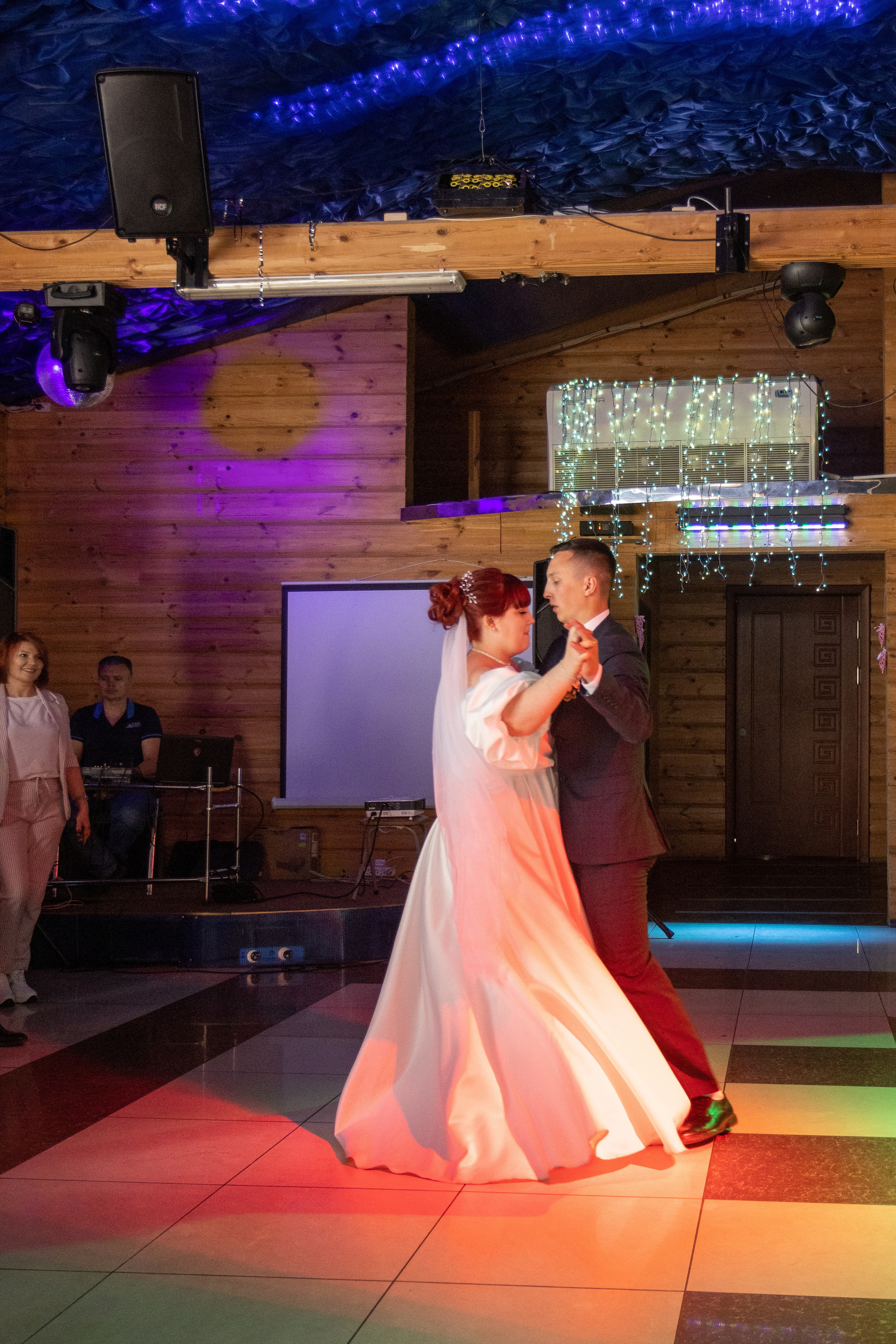 Первый танец: Игорь и Алеся. Семейный фотограф в Вышнем Волочке — Ульяна Иванова | Фотосессии для всей семьи