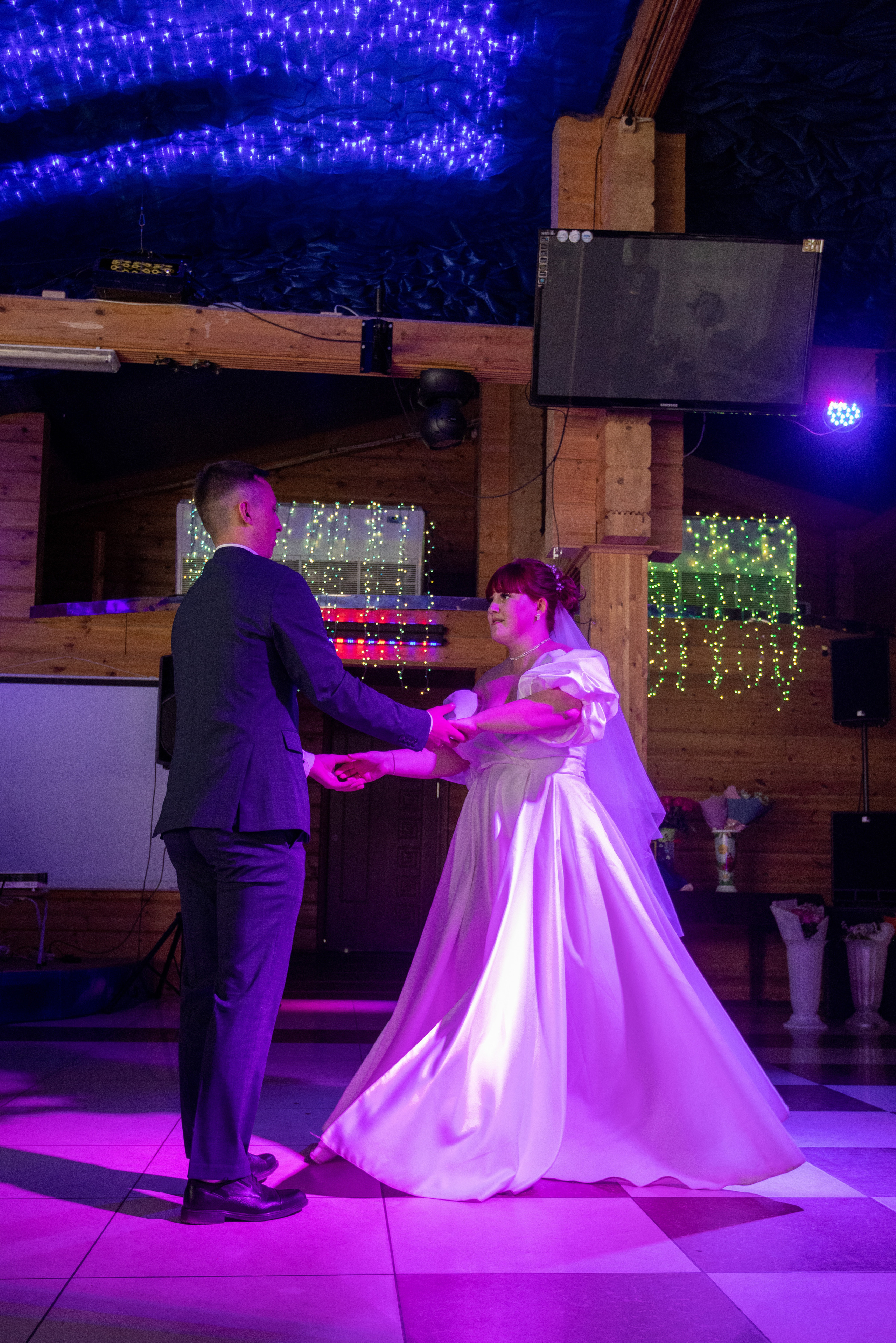 Первый танец: Игорь и Алеся. Семейный фотограф в Вышнем Волочке — Ульяна Иванова | Фотосессии для всей семьи