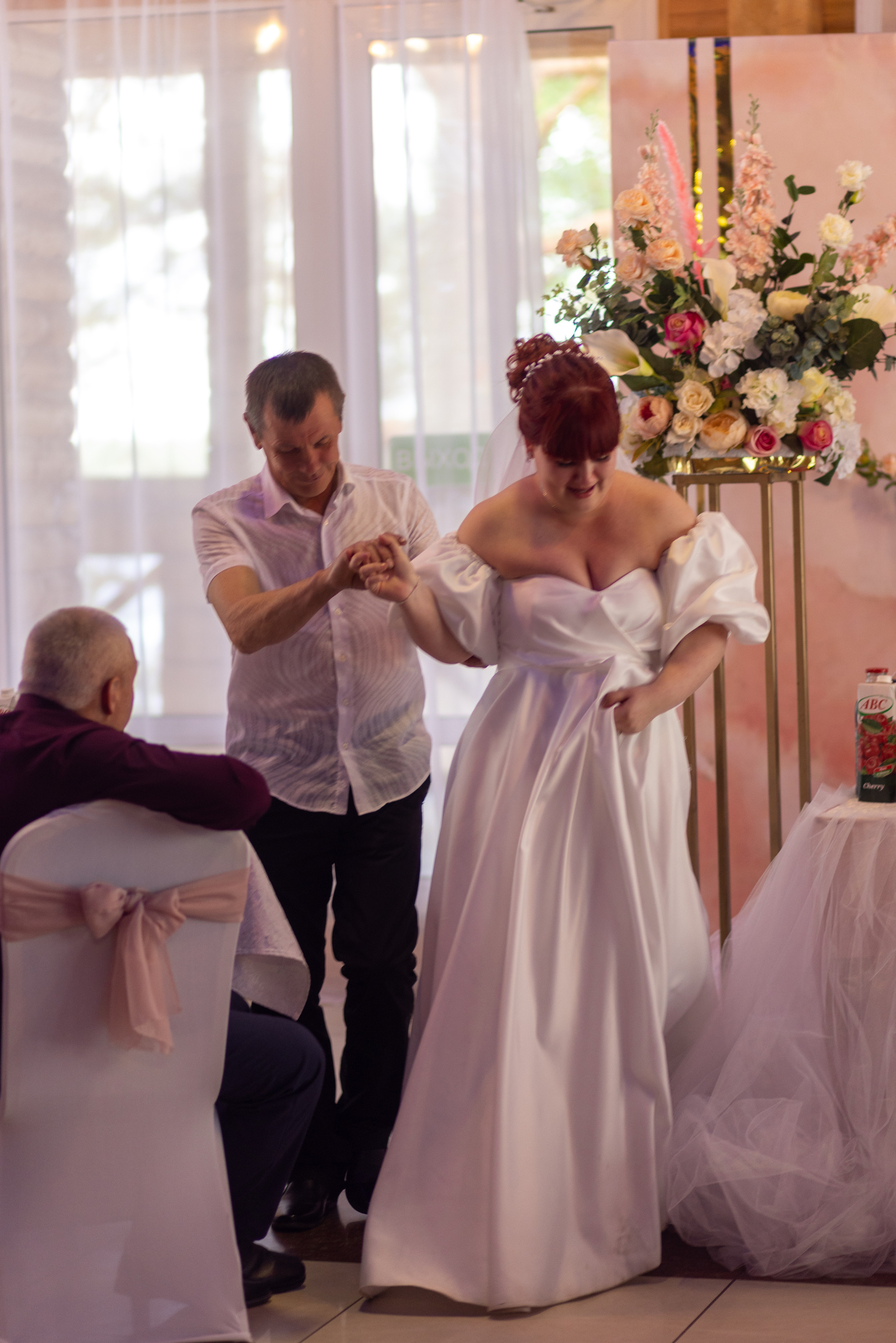 Первый танец: Игорь и Алеся. Семейный фотограф в Вышнем Волочке — Ульяна Иванова | Фотосессии для всей семьи