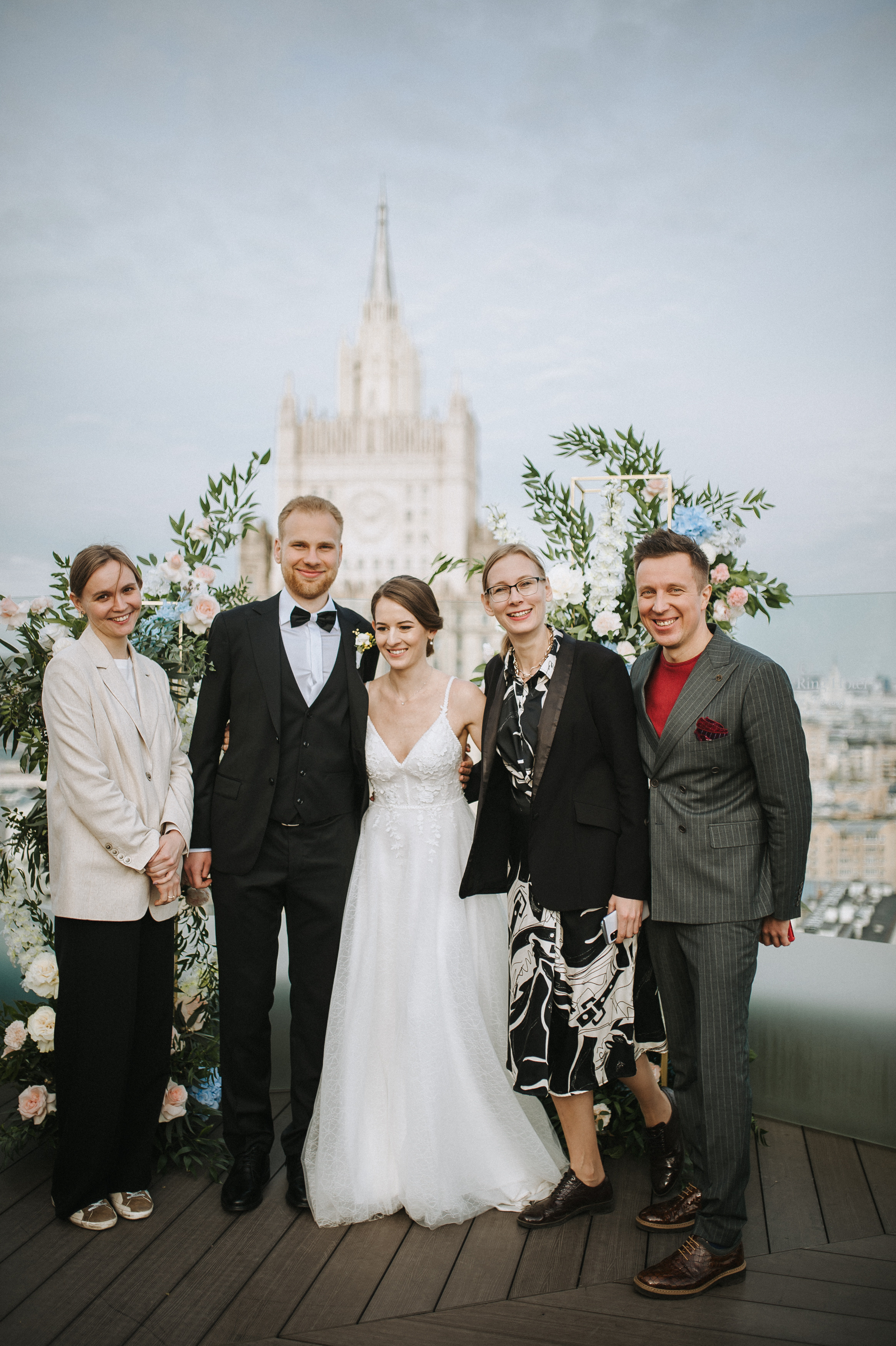 Маша и Сережа. Ведущий на свадьбу в Москве Зубков Алексей