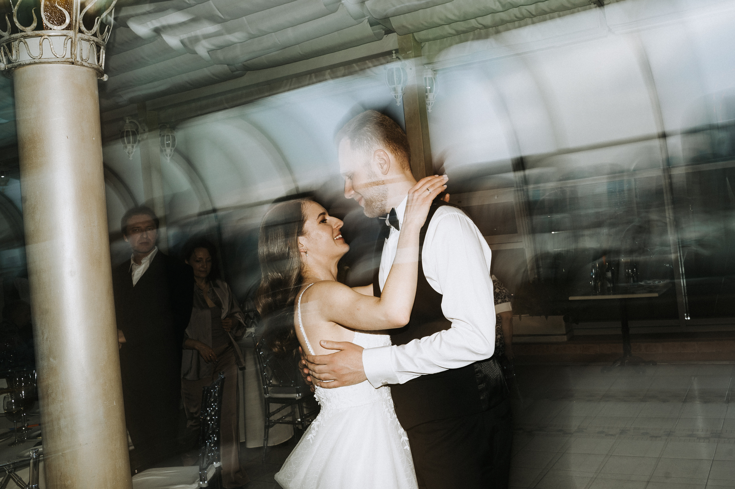 Маша и Сережа. Ведущий на свадьбу в Москве Зубков Алексей