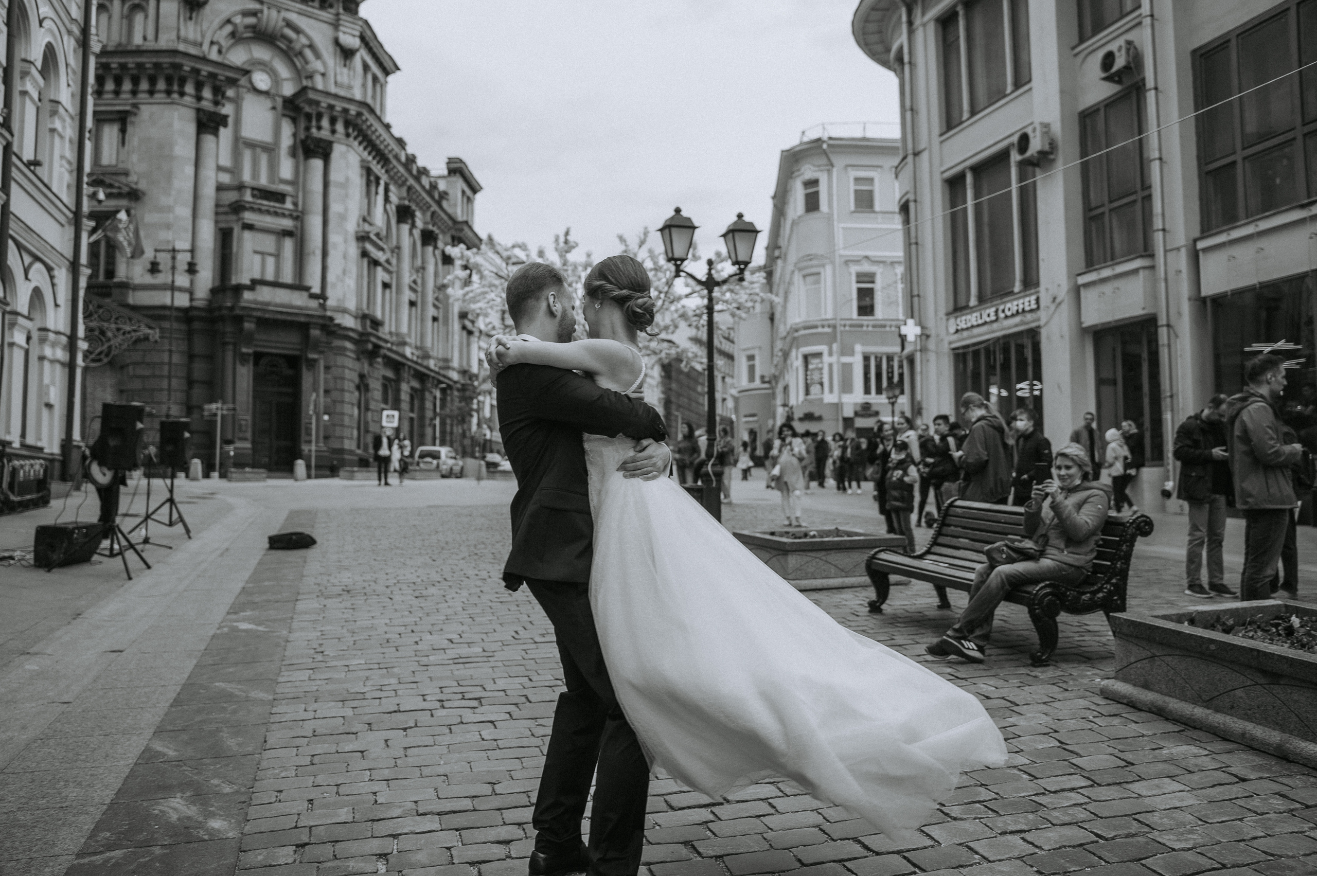 Маша и Сережа. Ведущий на свадьбу в Москве Зубков Алексей