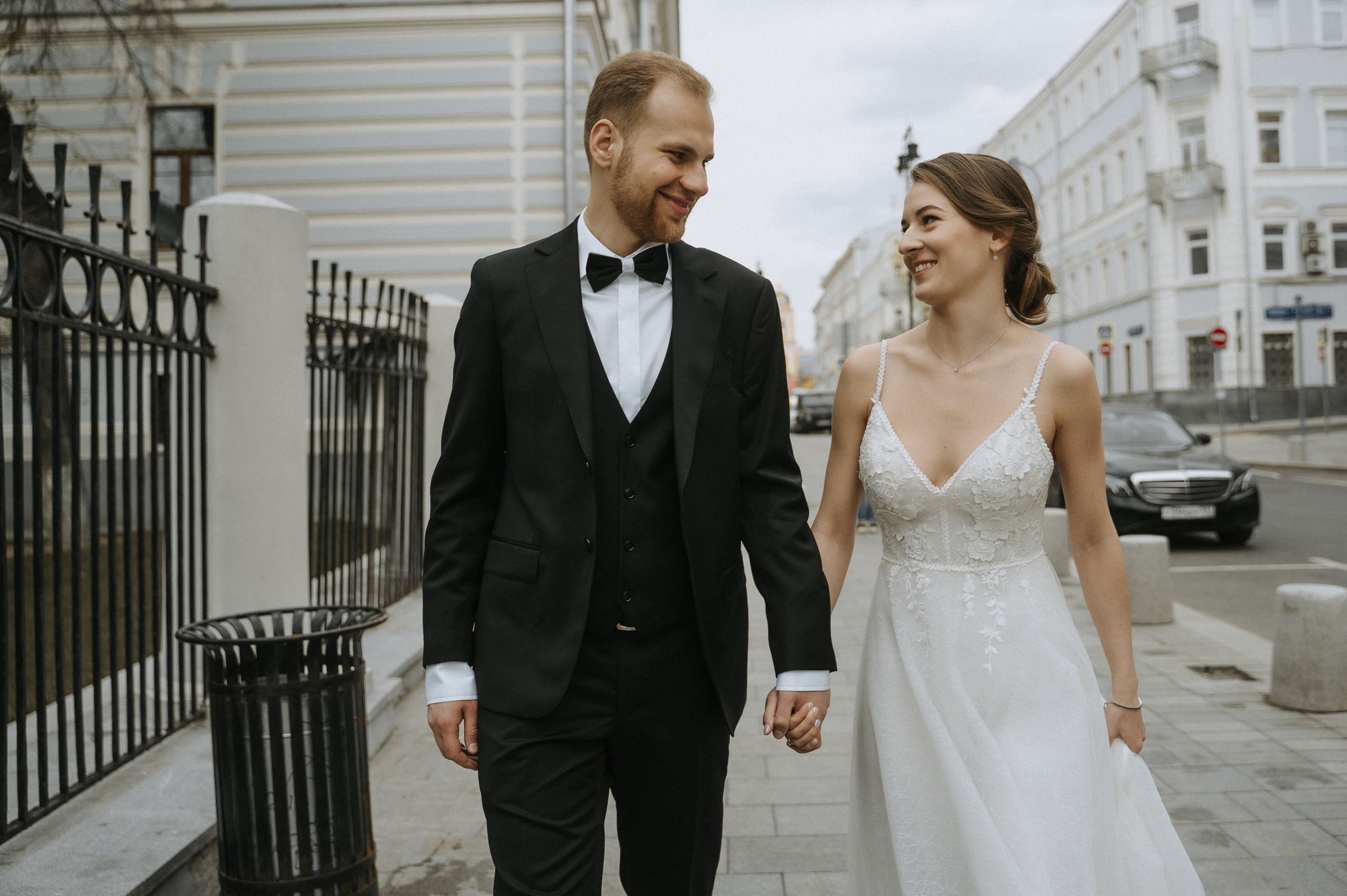 Маша и Сережа. Ведущий на свадьбу в Москве Зубков Алексей