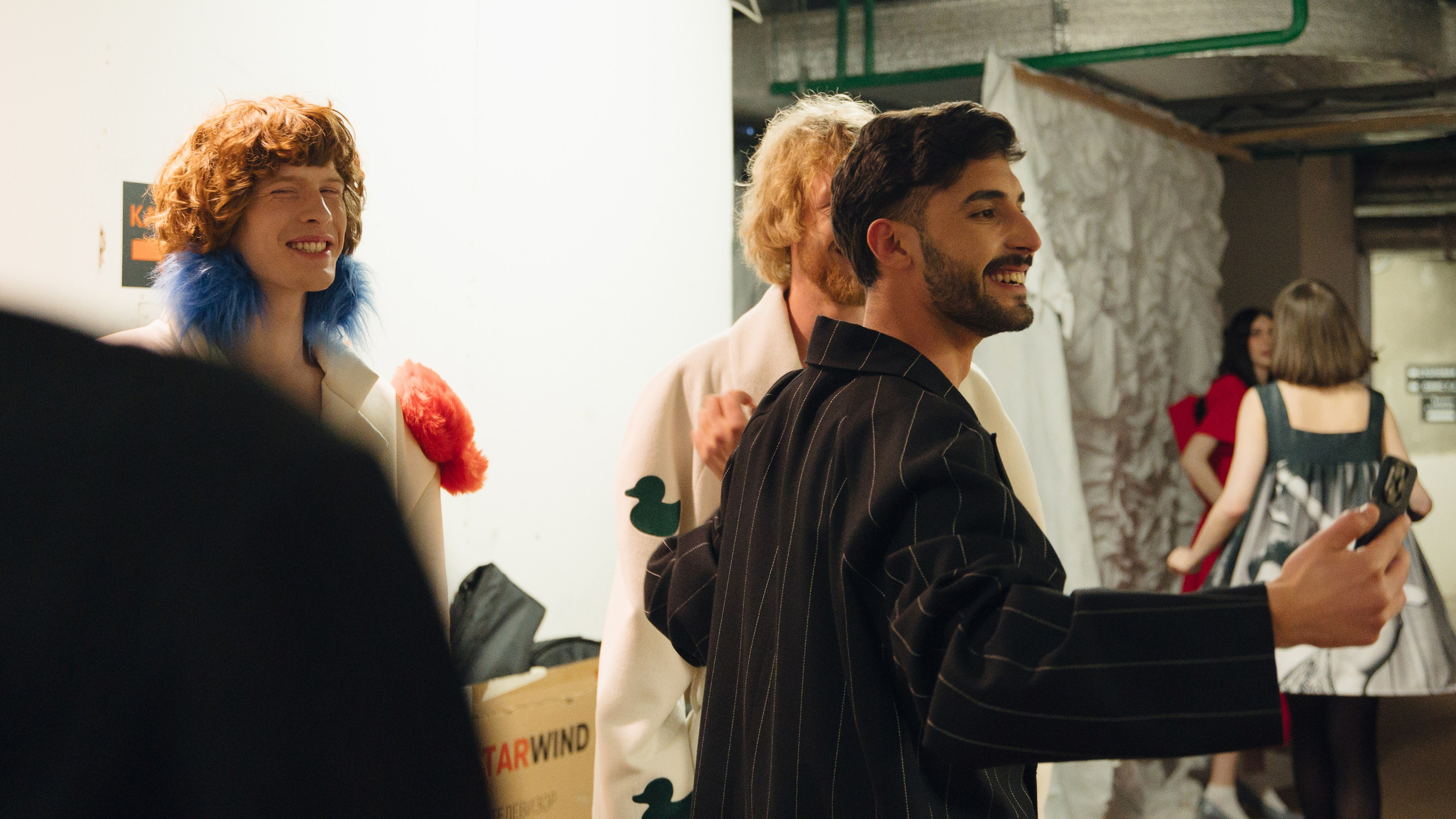 Бекстейдж показа «Новые Имена» собака.ru|ДЛТ. Портретный и репортажный фотограф в Санкт-Петербурге