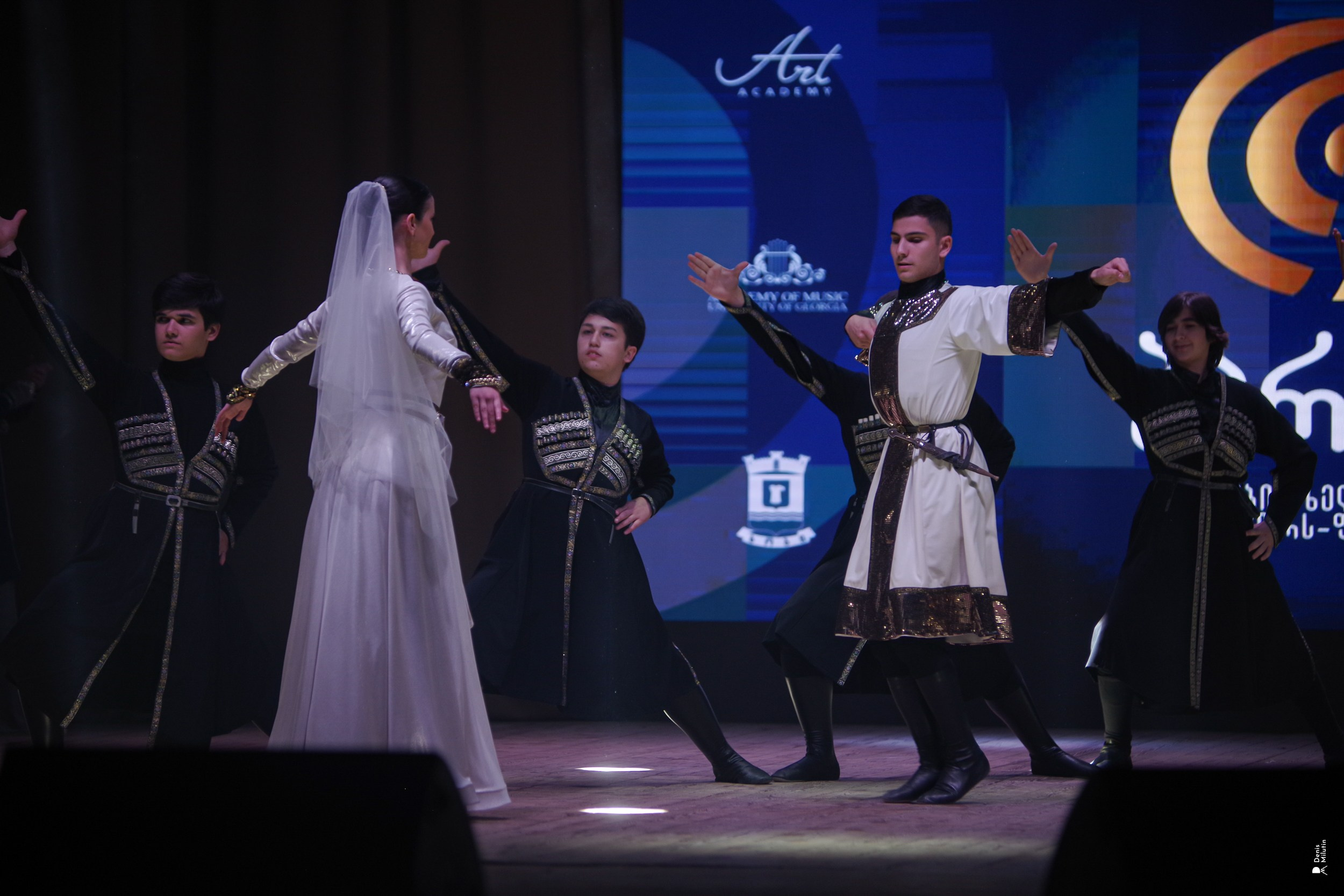 Танцы в Хоби. Портретный фотограф Денис Милютин