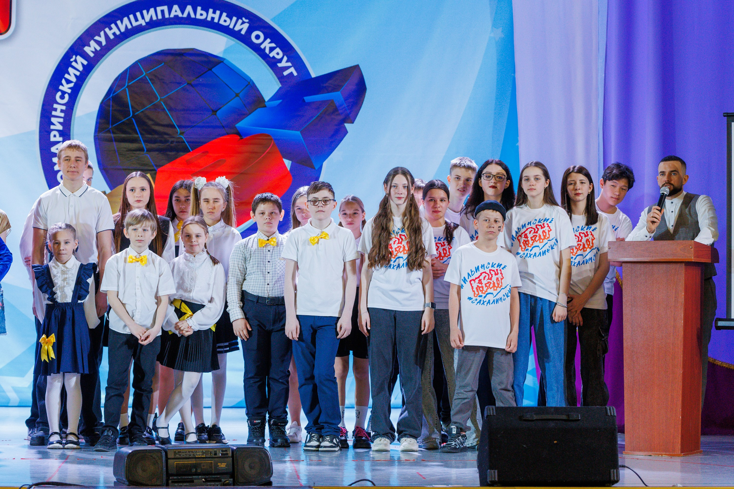 Школьный КВН в Томари. Свадебный, семейный и репортажный фотограф в Южно-Сахалинске Артур Петросян