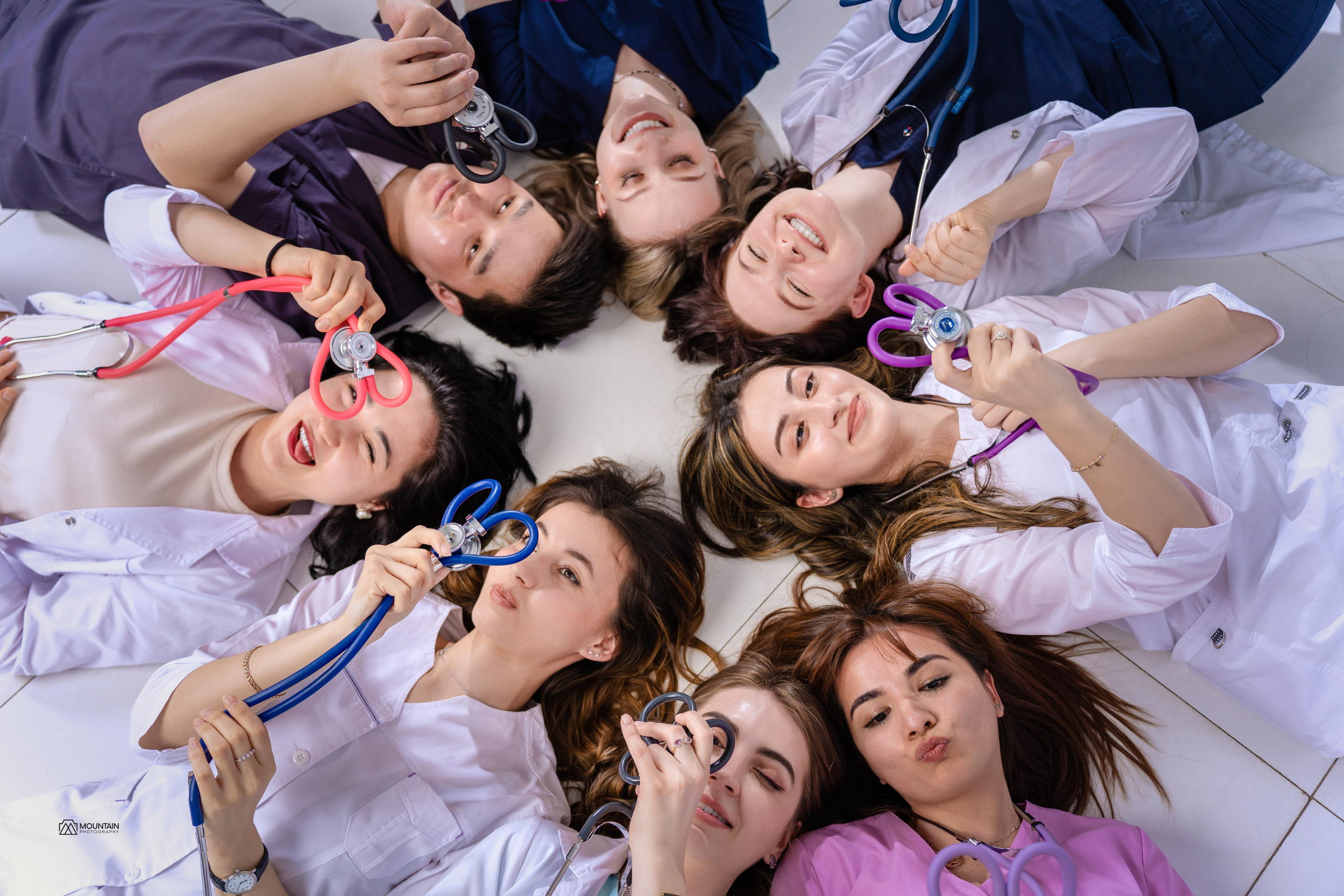 Doctors Graduation. Я занимаюсь событийной, свадебной, товарной, студийной… фотографией