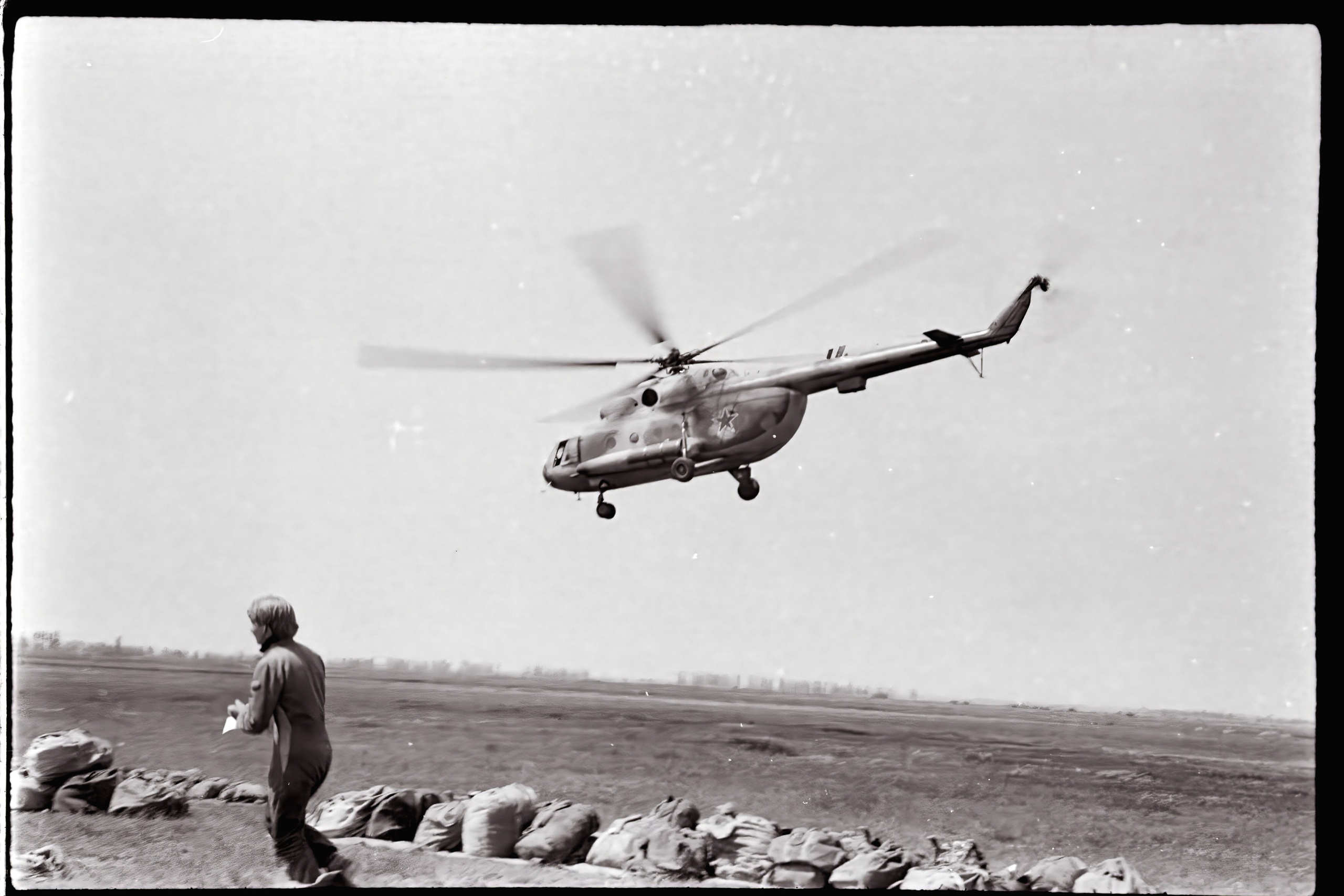 Парашютные сборы 1990 год съемка на ч/б пленку оцифровка 2024 год. Профессиональная фотосъемка. Ростов-на-Дону