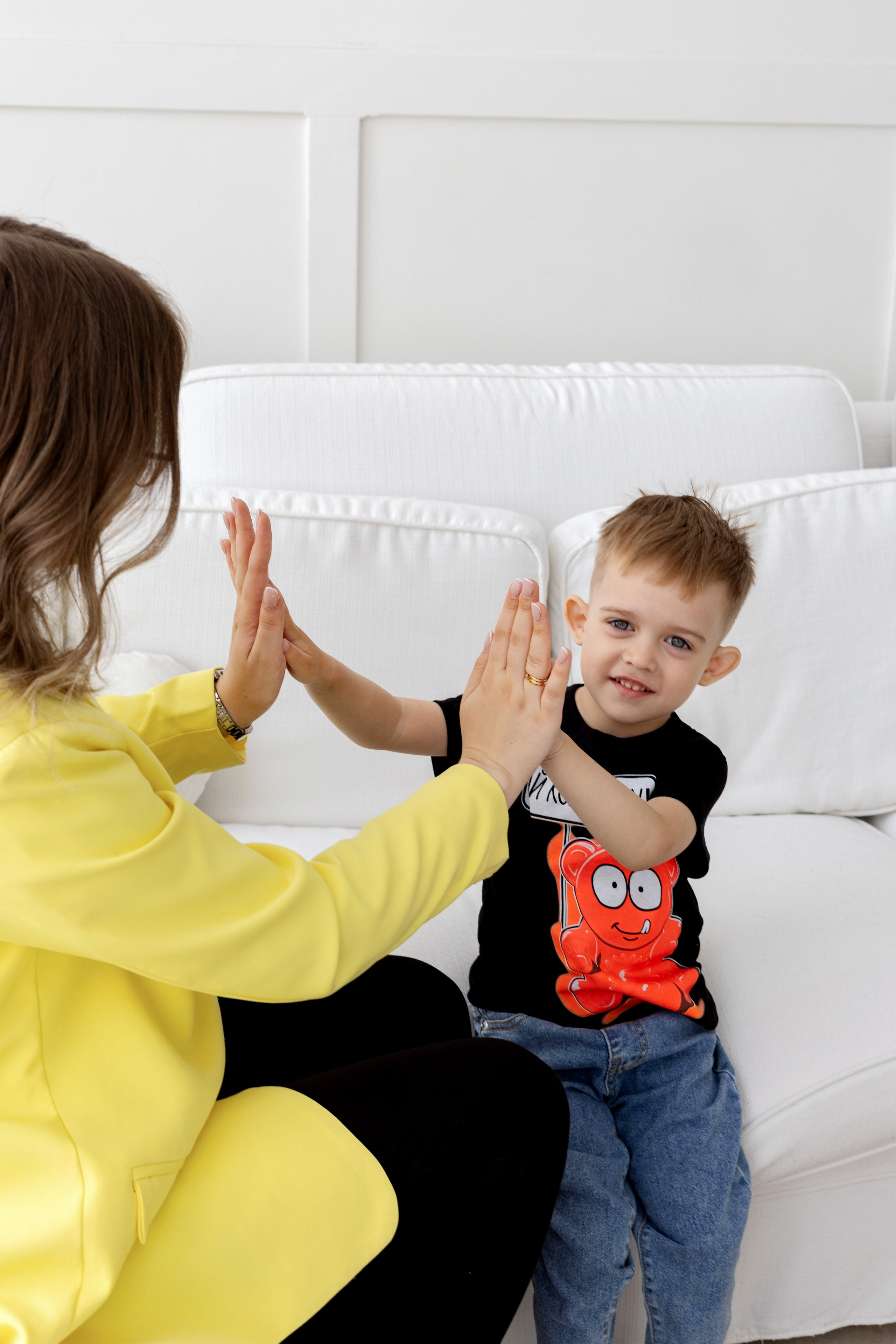 Семейная фотосессия в студии (Михаил, Крестина и Макар). Женский фотограф в Орске Новотроицке Динара Долганова