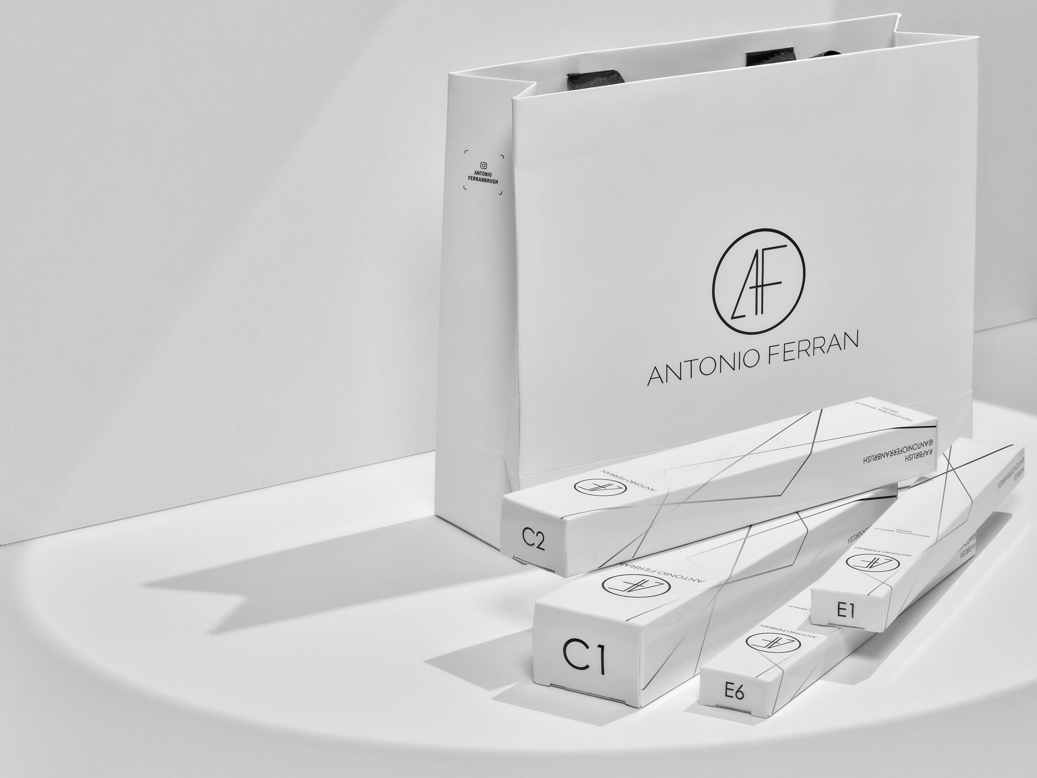 Имиджевая и рекламная фотосъемка товаров в Санкт-Петербурге. Фотограф Дмитрий Мельников. Санкт-Петербург