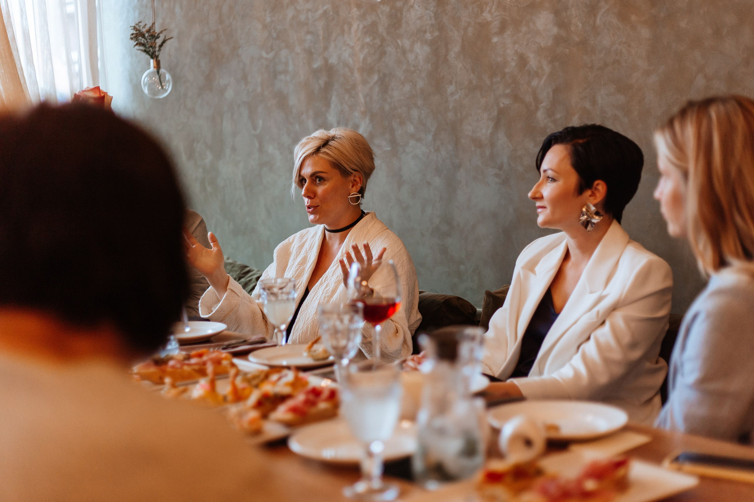 Мастермайнд Анны Арсеньевой. Свадебный и портретный фотограф в Новосибирске Любовь Исакова