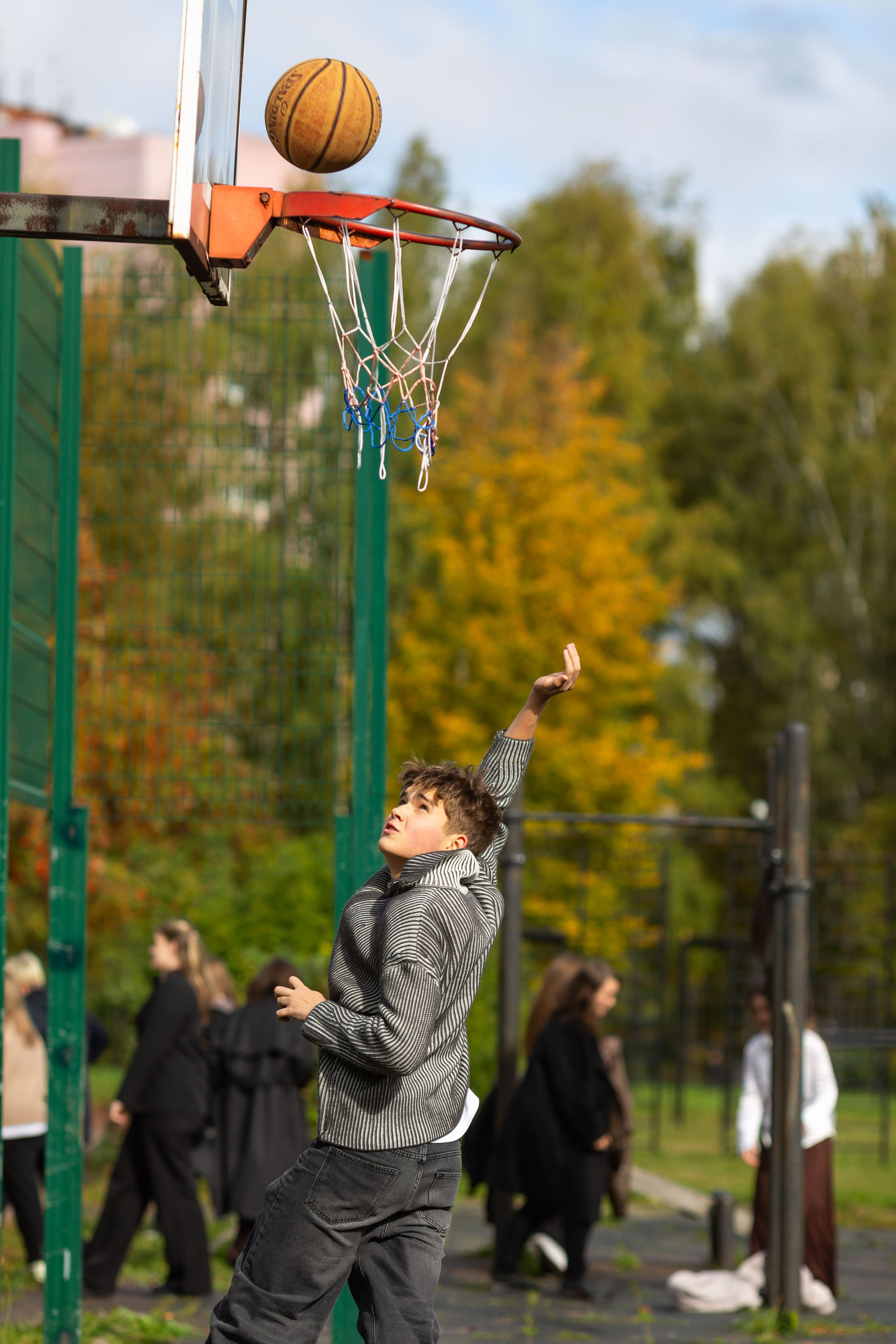 Съемка у школы. Семейный и детский фотограф Анна Петракова